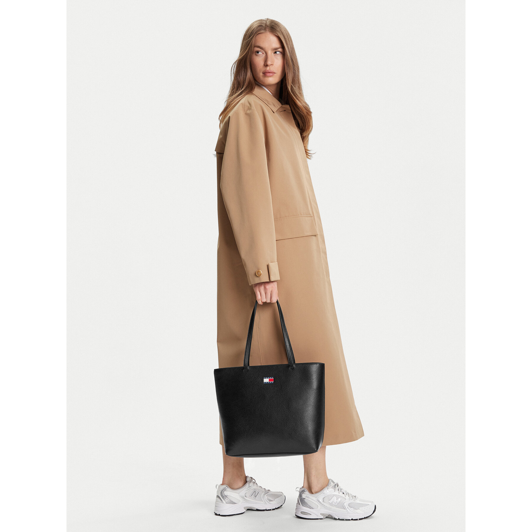 Τσάντα Tommy Jeans Tjw Must Tote AW0AW17549 Μαύρο