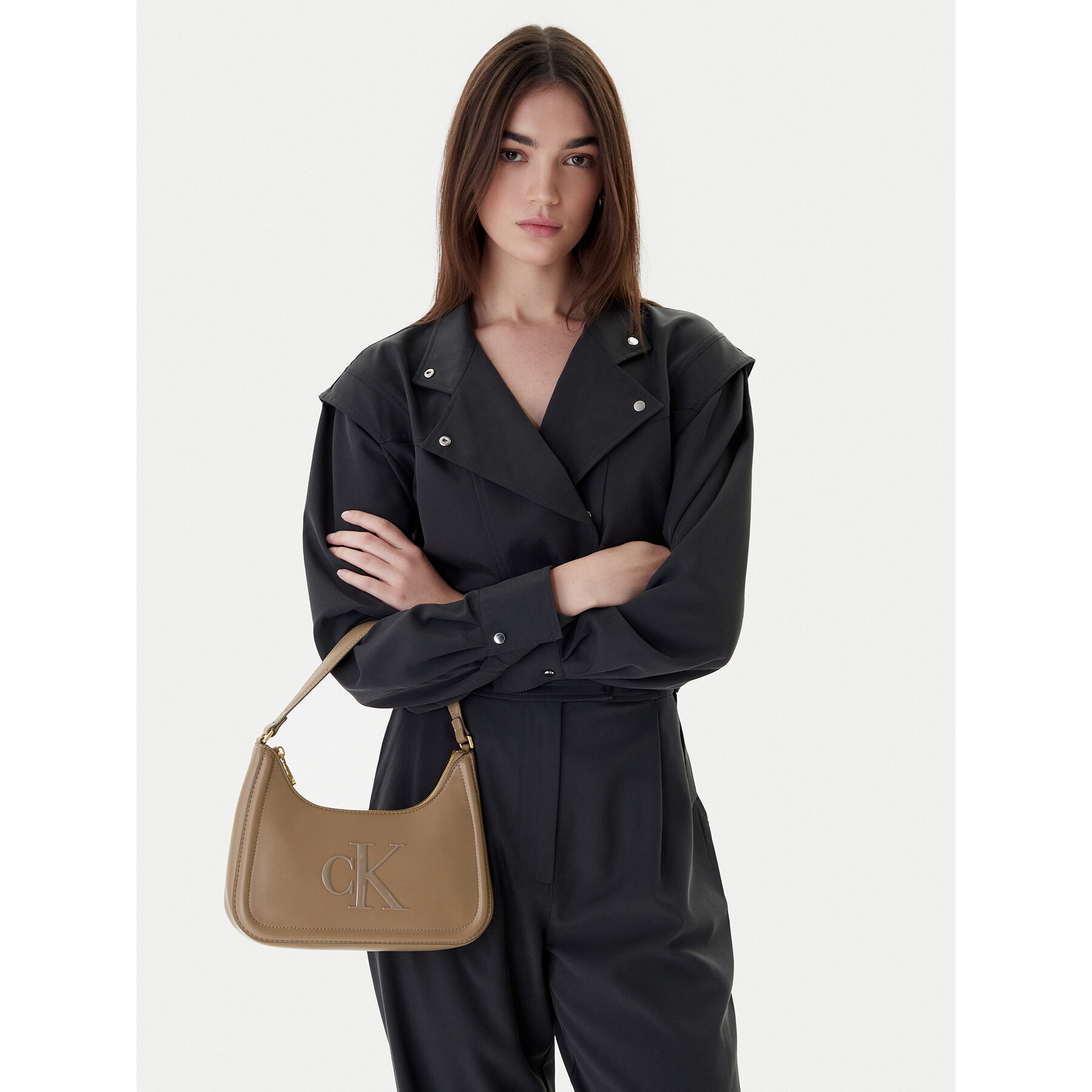 Дамска чанта Calvin Klein Bold Ck Small Shoulder Bag LV04F3230G Бежов