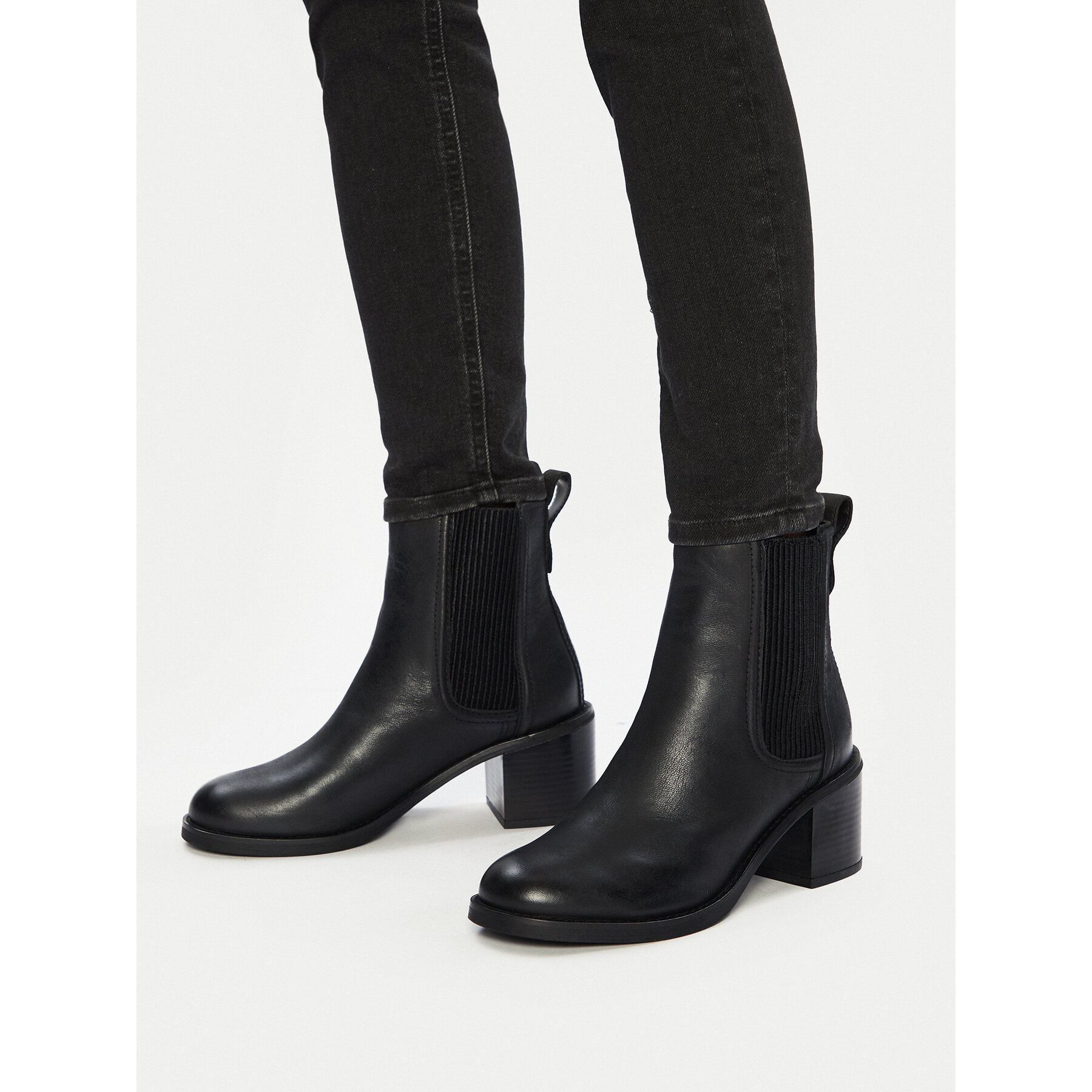 Čizme Clarks Chamberly Top 26179551 Crna
