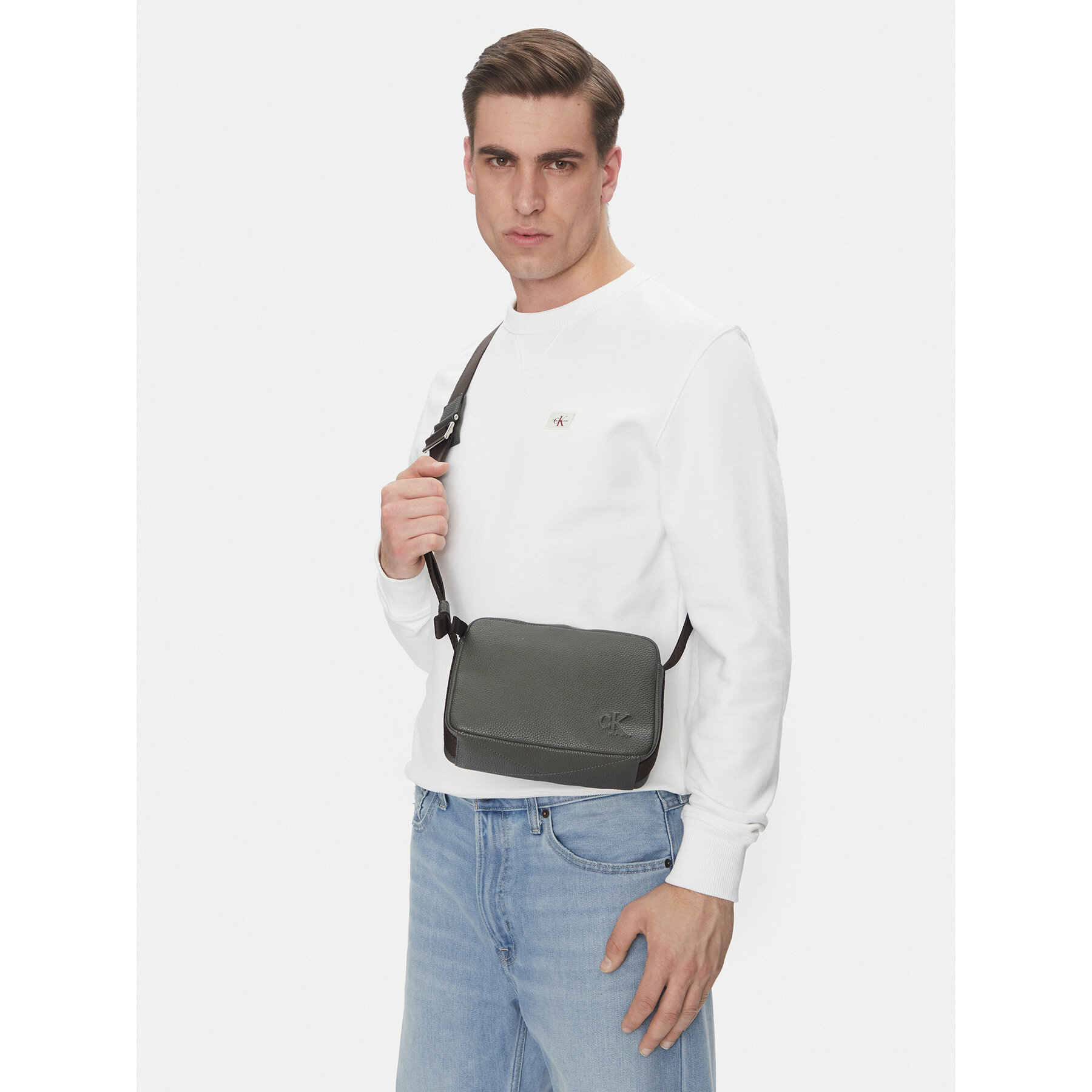 Taška cez rameno Calvin Klein Jeans Cargo Camera Bag LV04G3081G Kaki