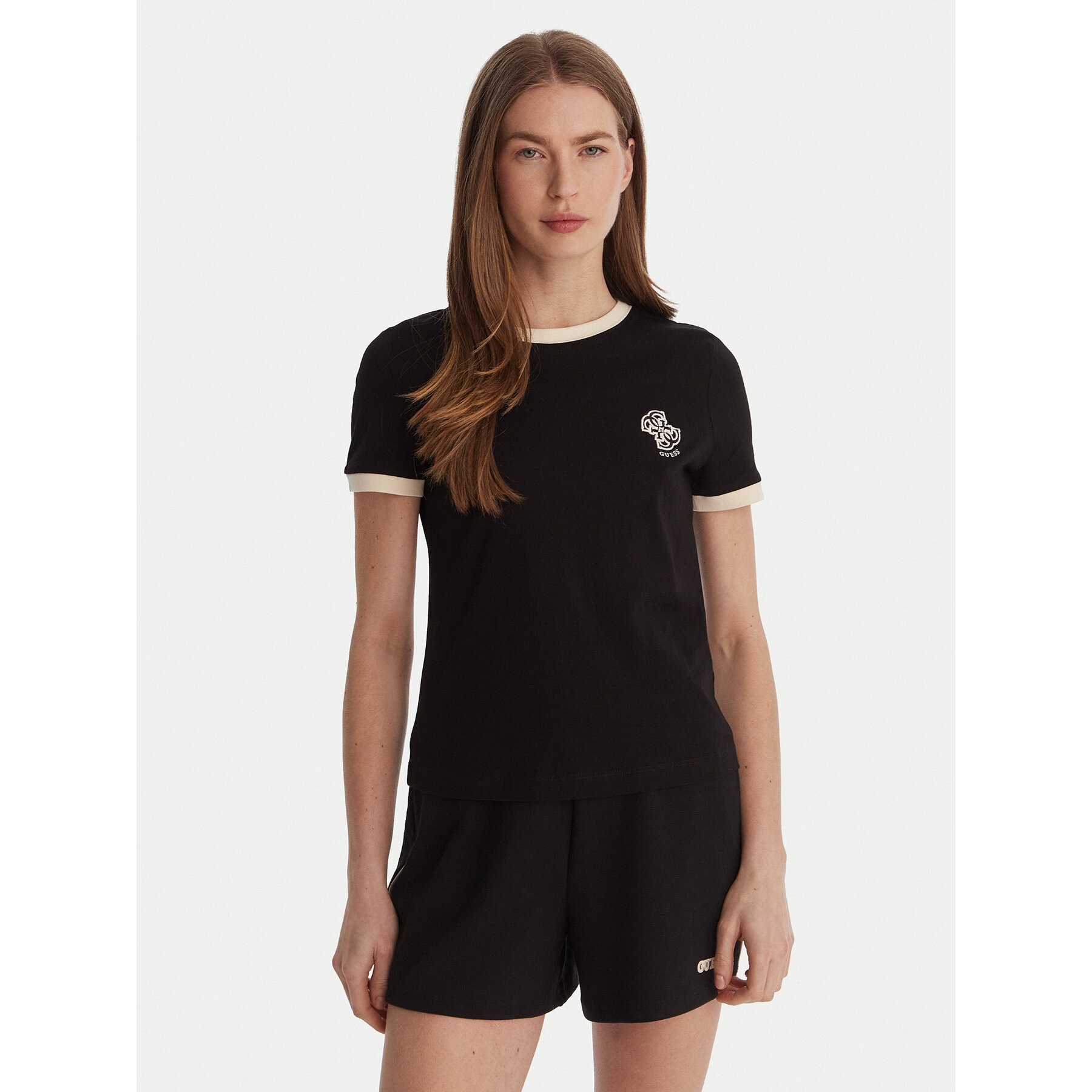 Guess T-shirt V6GI05 K2966 Crna Regular Fit