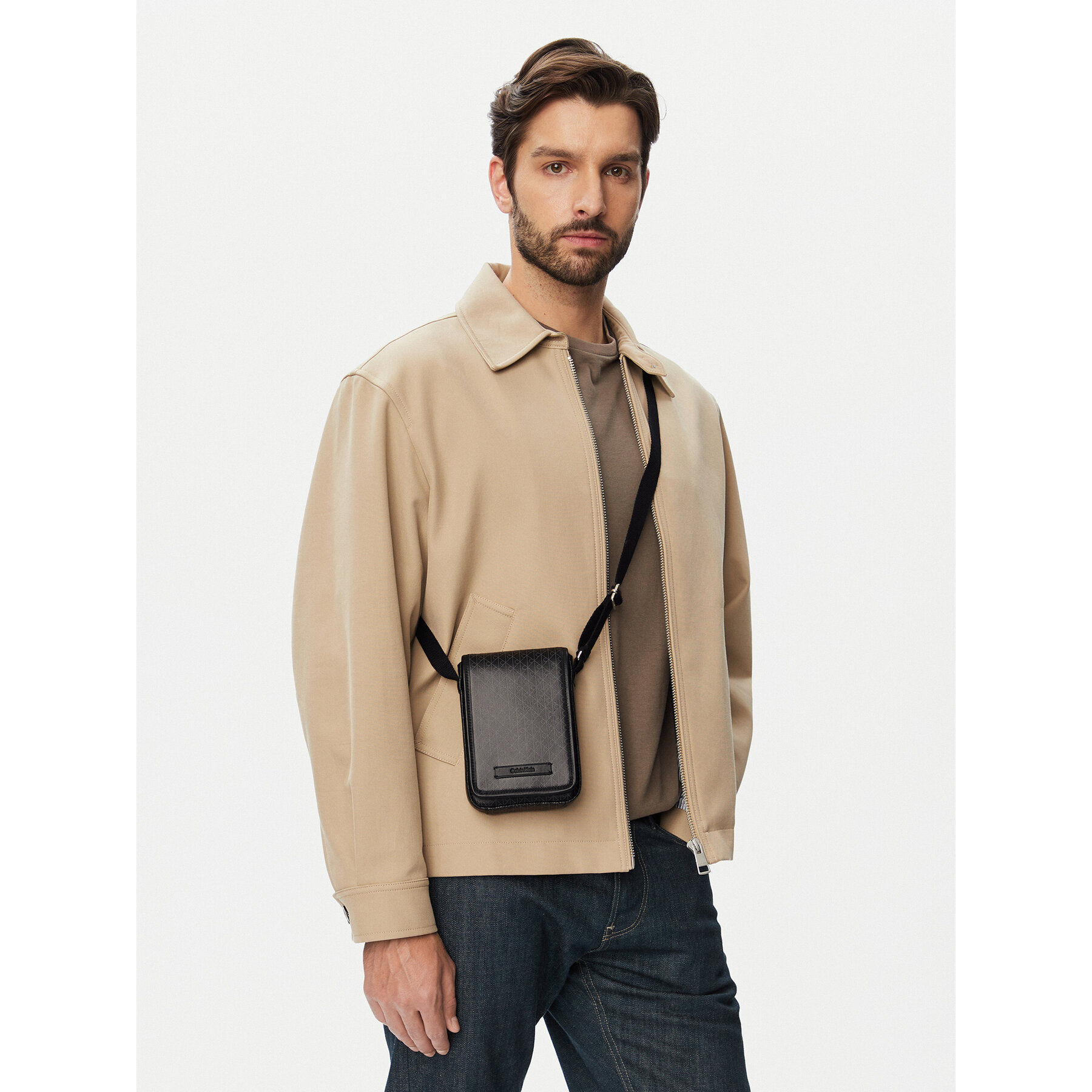 Калъф за телефон Calvin Klein Emblem Aop Coated Phone Crossbod LV04D1218G Черен