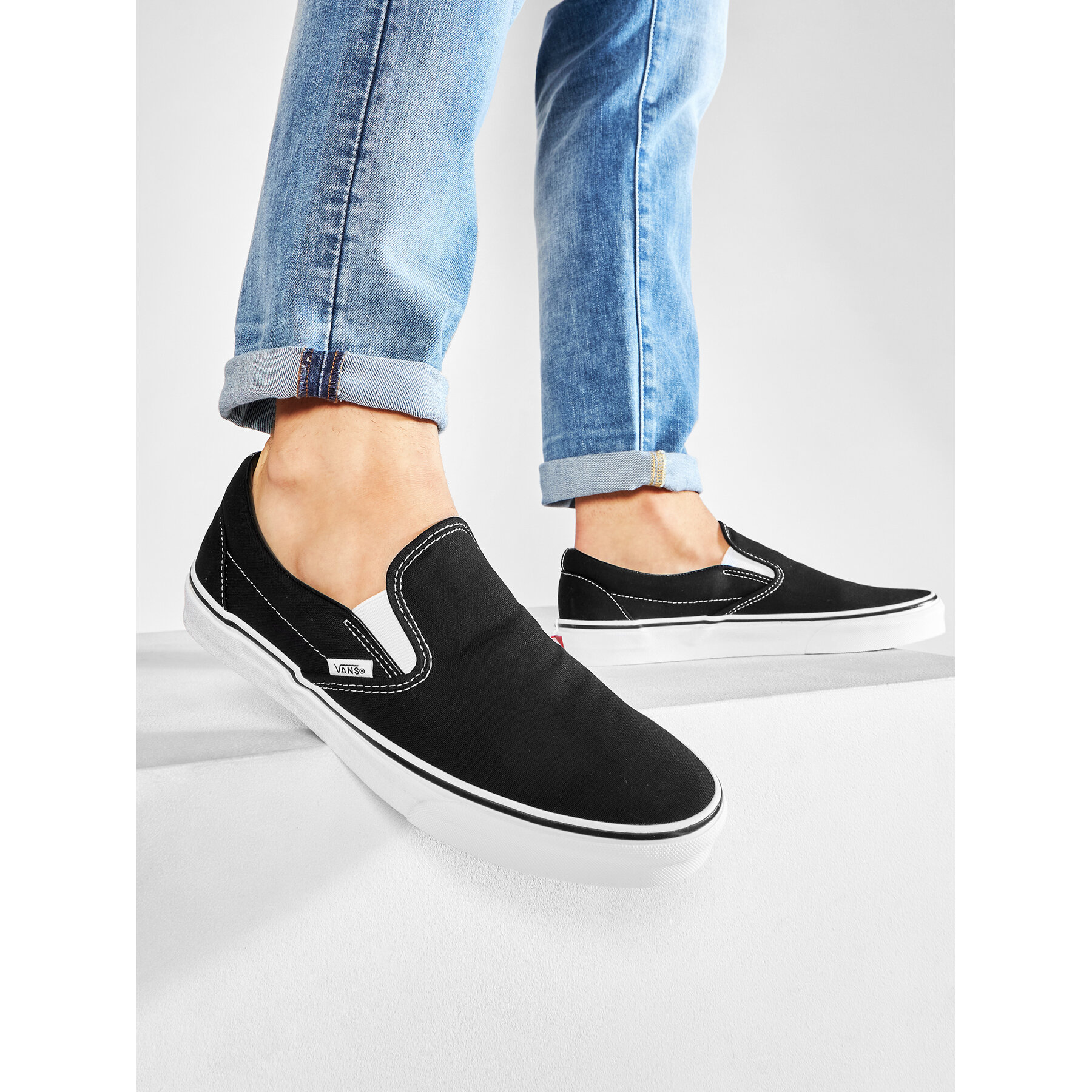 Tenisky Vans Classic Slip-On VN-0EYEBLK Čierna