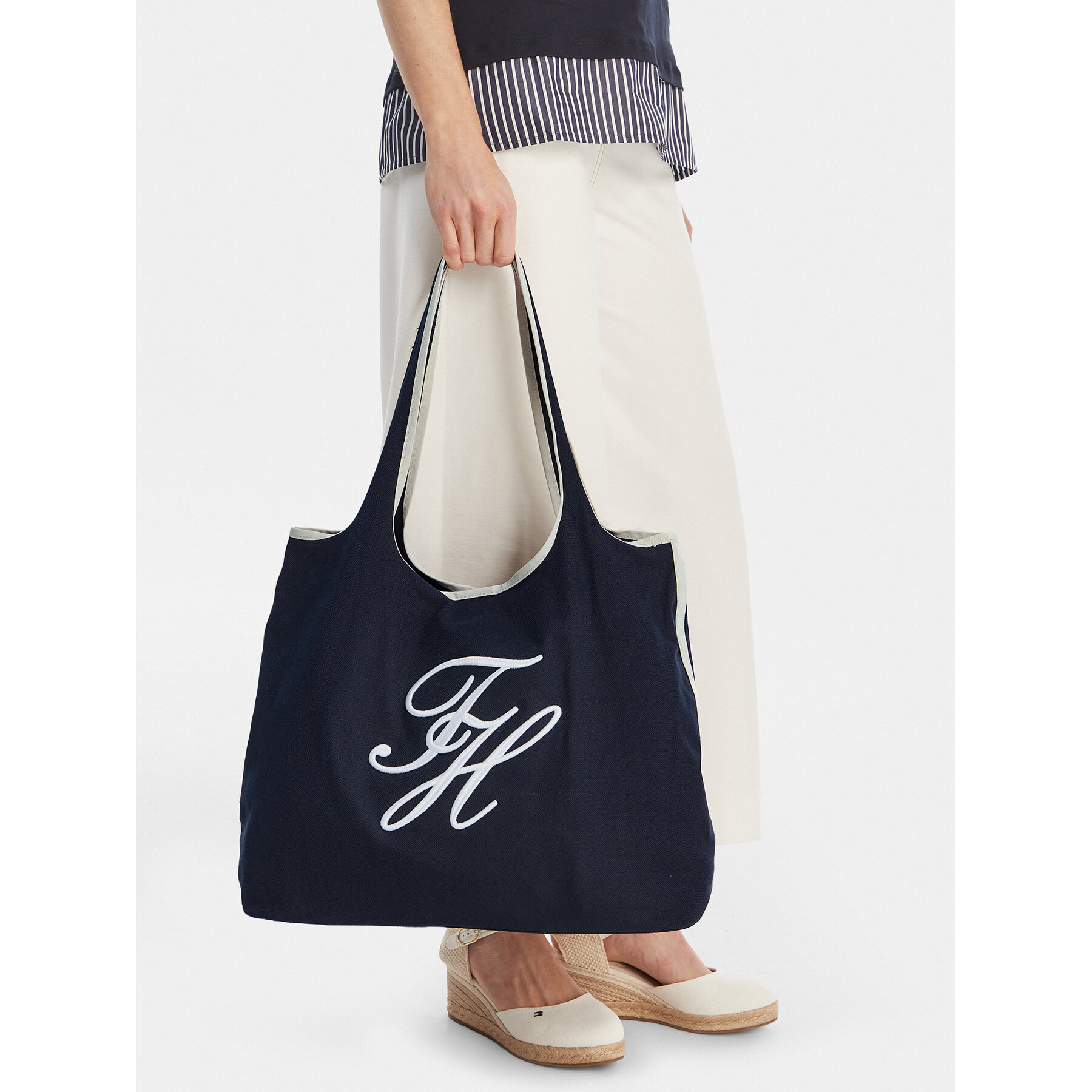 Дамска чанта Tommy Hilfiger Th Summer Tote Canvas AW0AW18398 Тъмносин