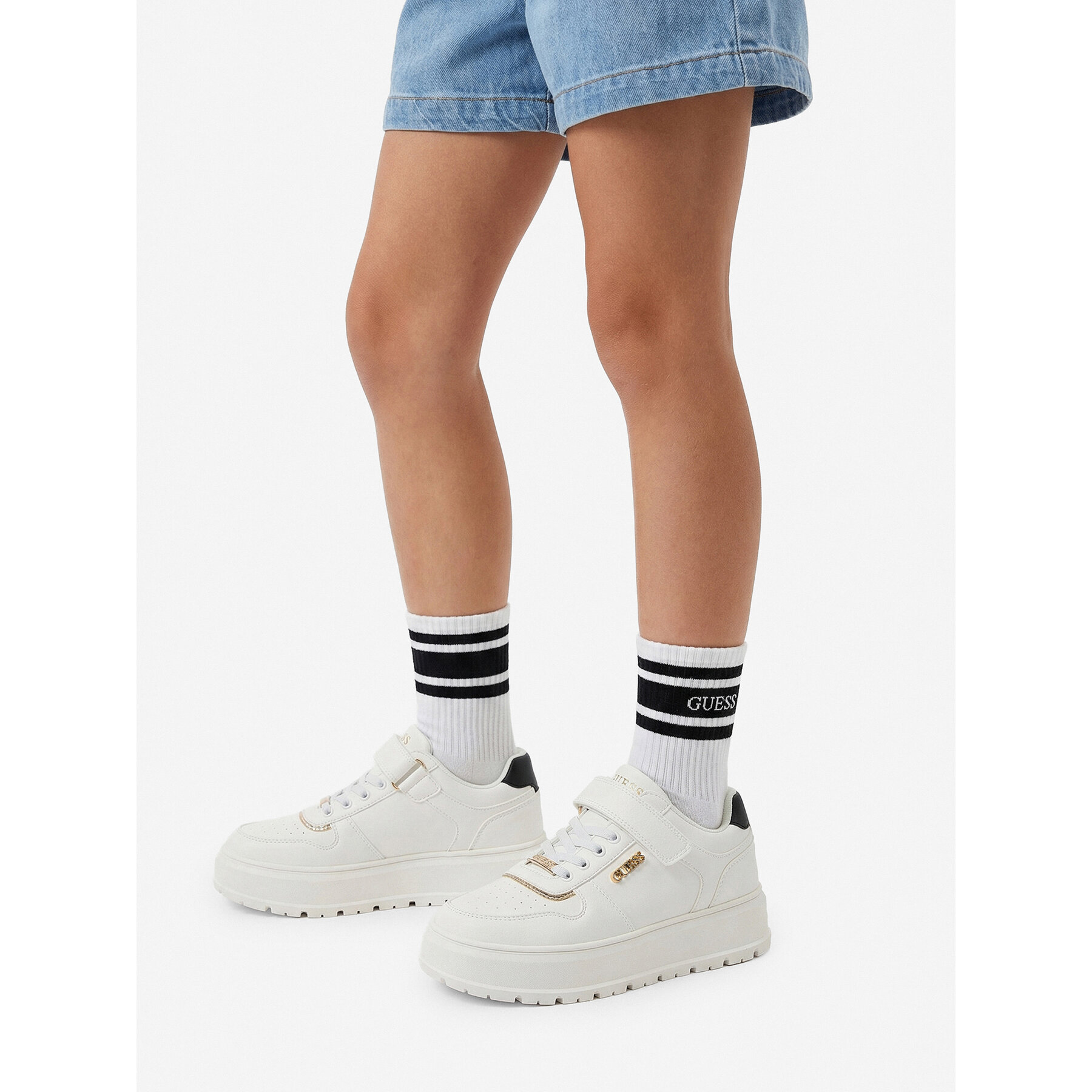 Sneakers Guess CEOWB-V12-1148 Alb