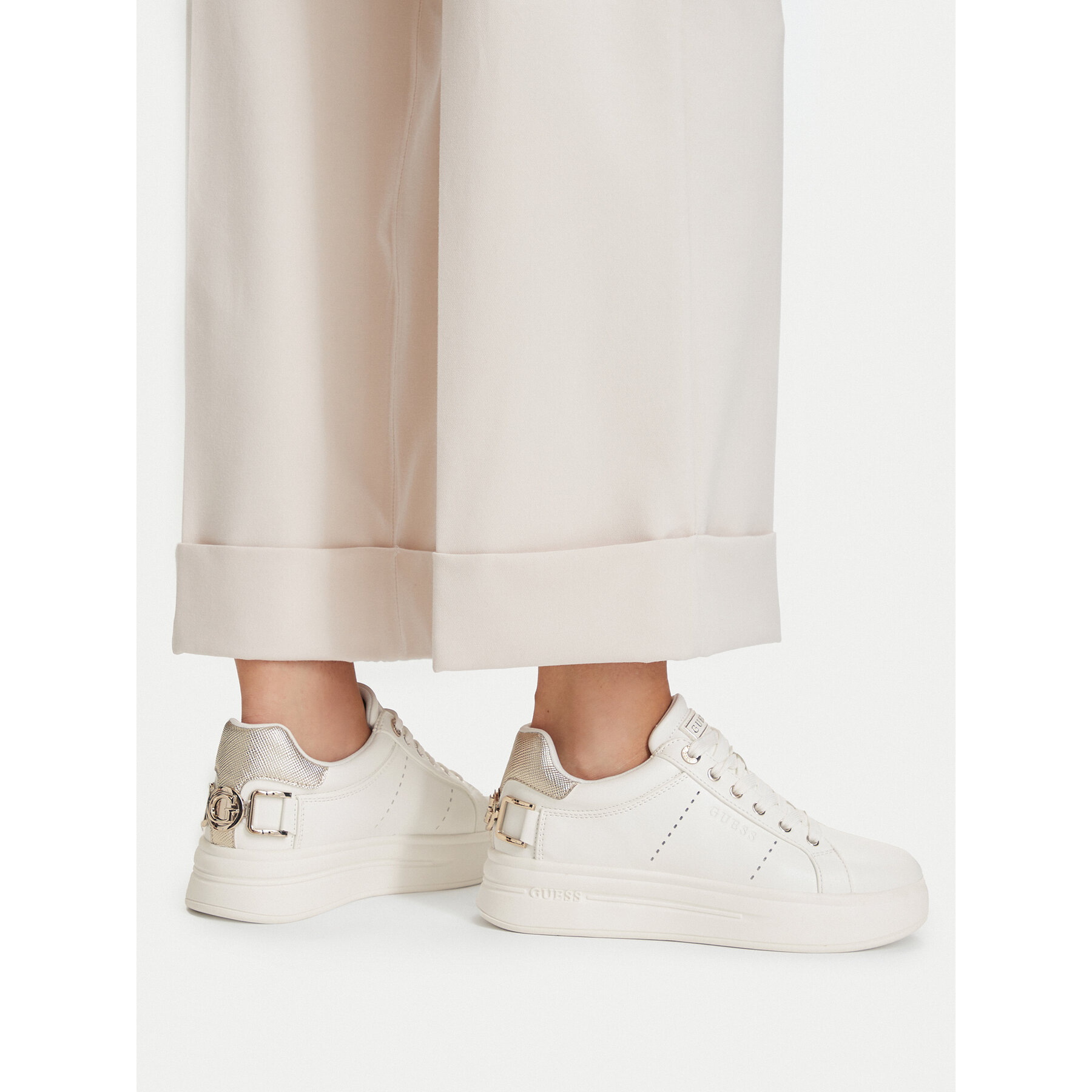 Sneakersy Guess FLPWES ELE12 Biela