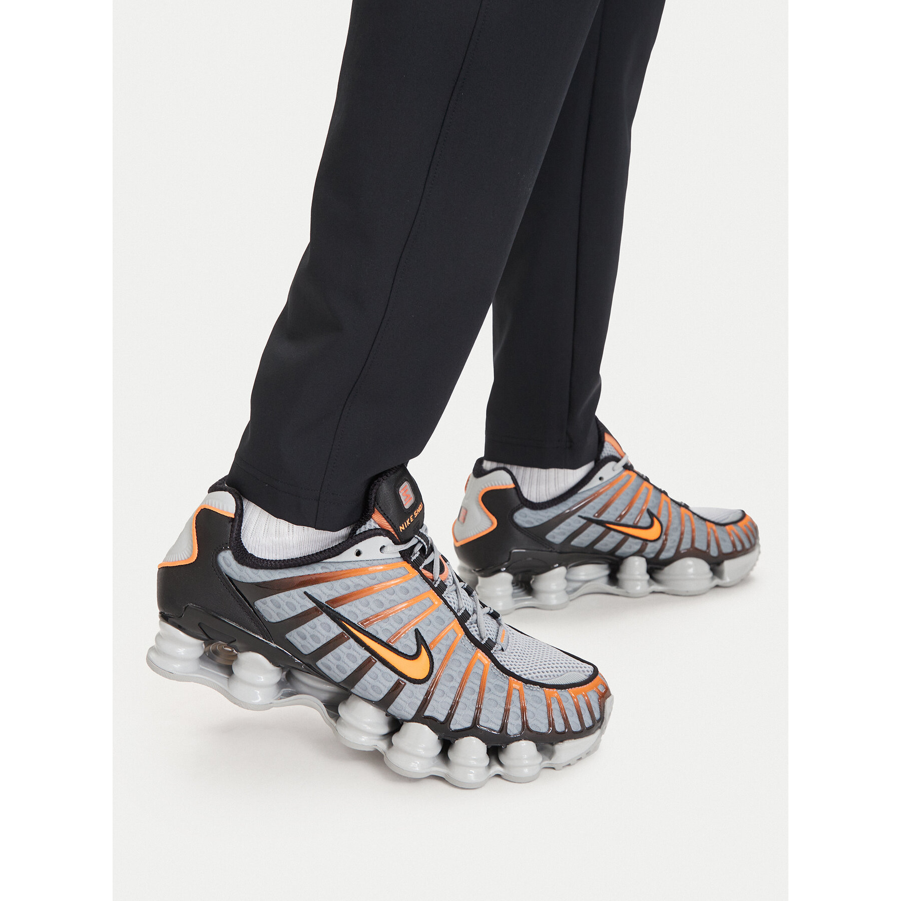 Sneakersy Nike Shox TL AV3595 011 Sivá