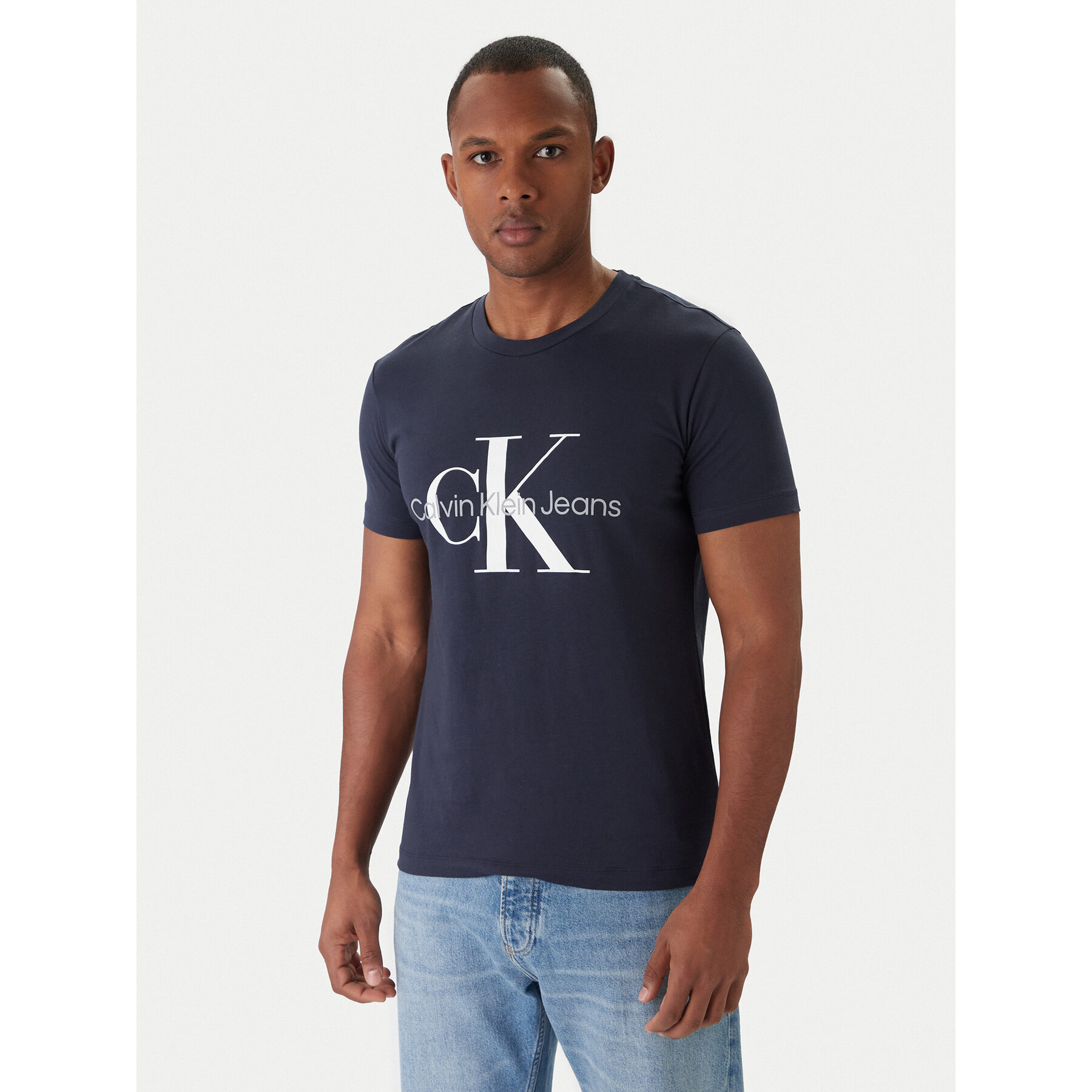 Calvin Klein Jeans Majica J30J320935 Mornarsko modra Slim Fit