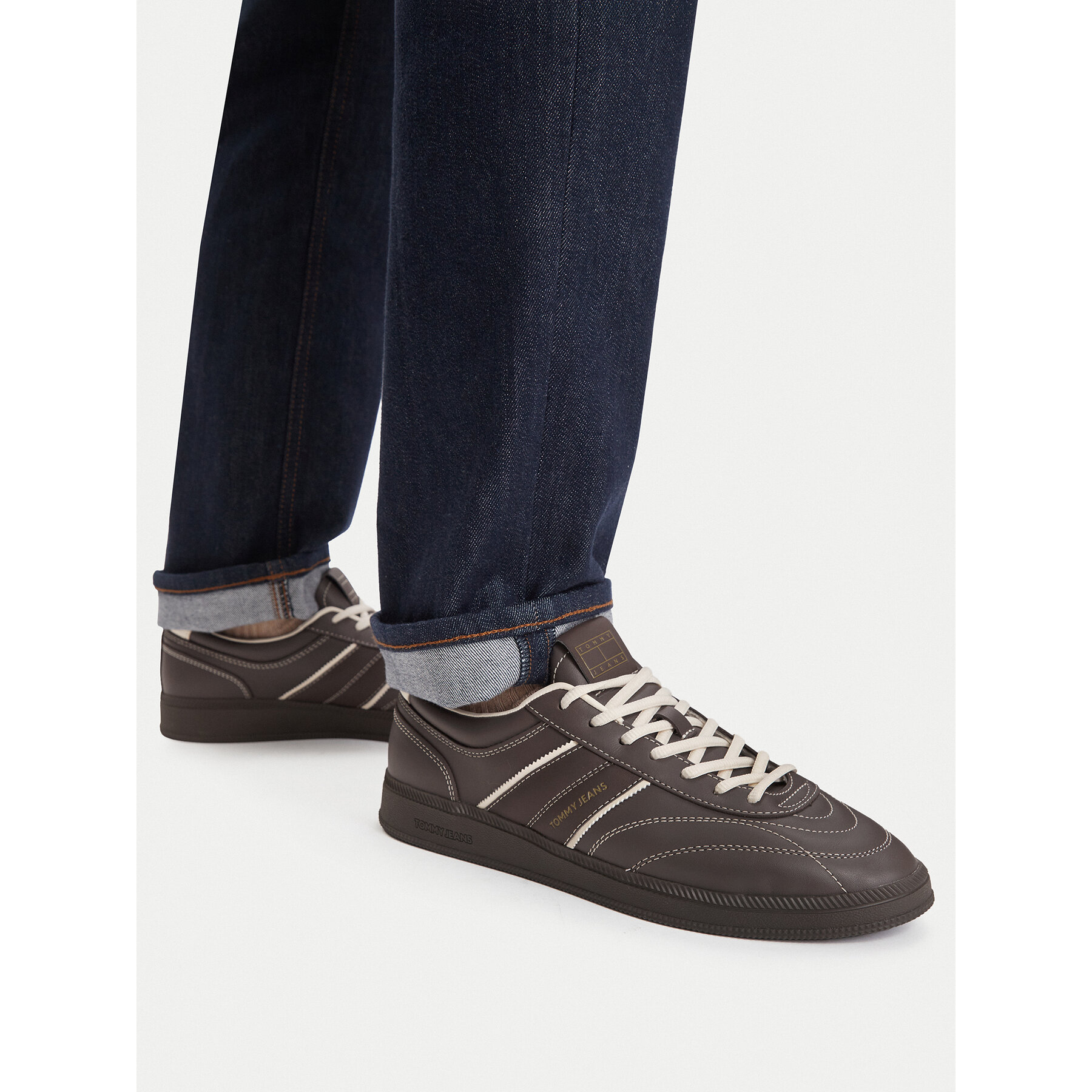 Tenisice Tommy Jeans The Greenwich Edge Stitching EM0EM01708 Smeđa
