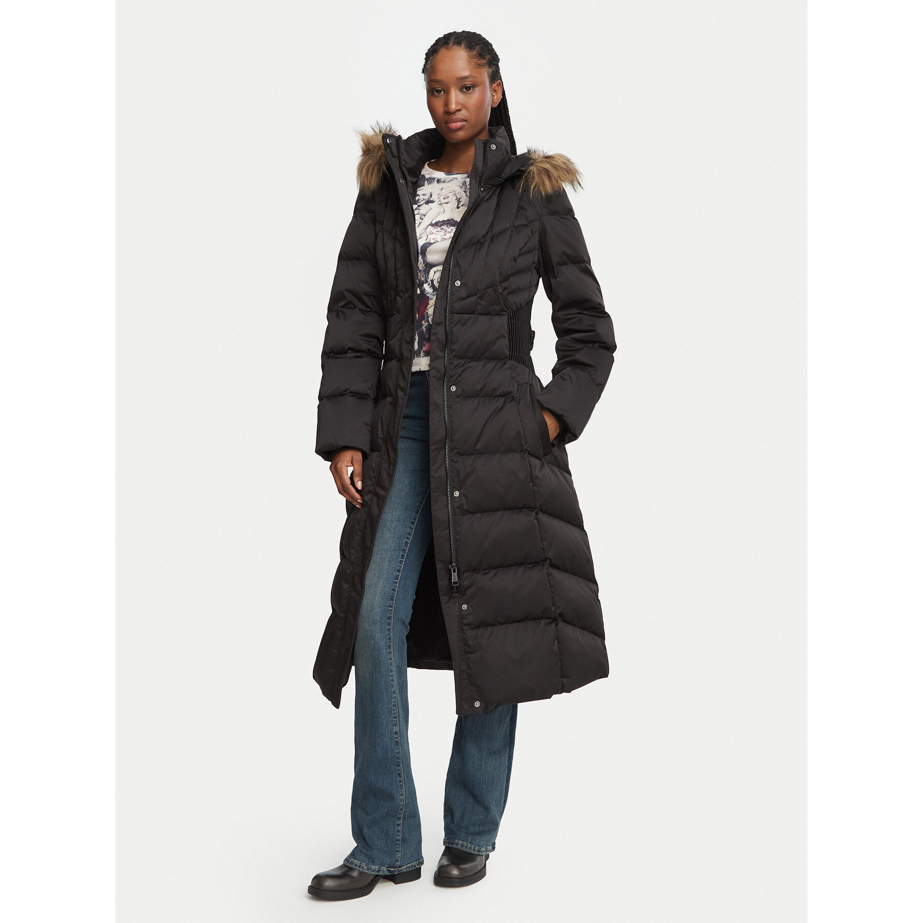 Guess Daunenjacke W6BL36 W4084 Schwarz Regular Fit