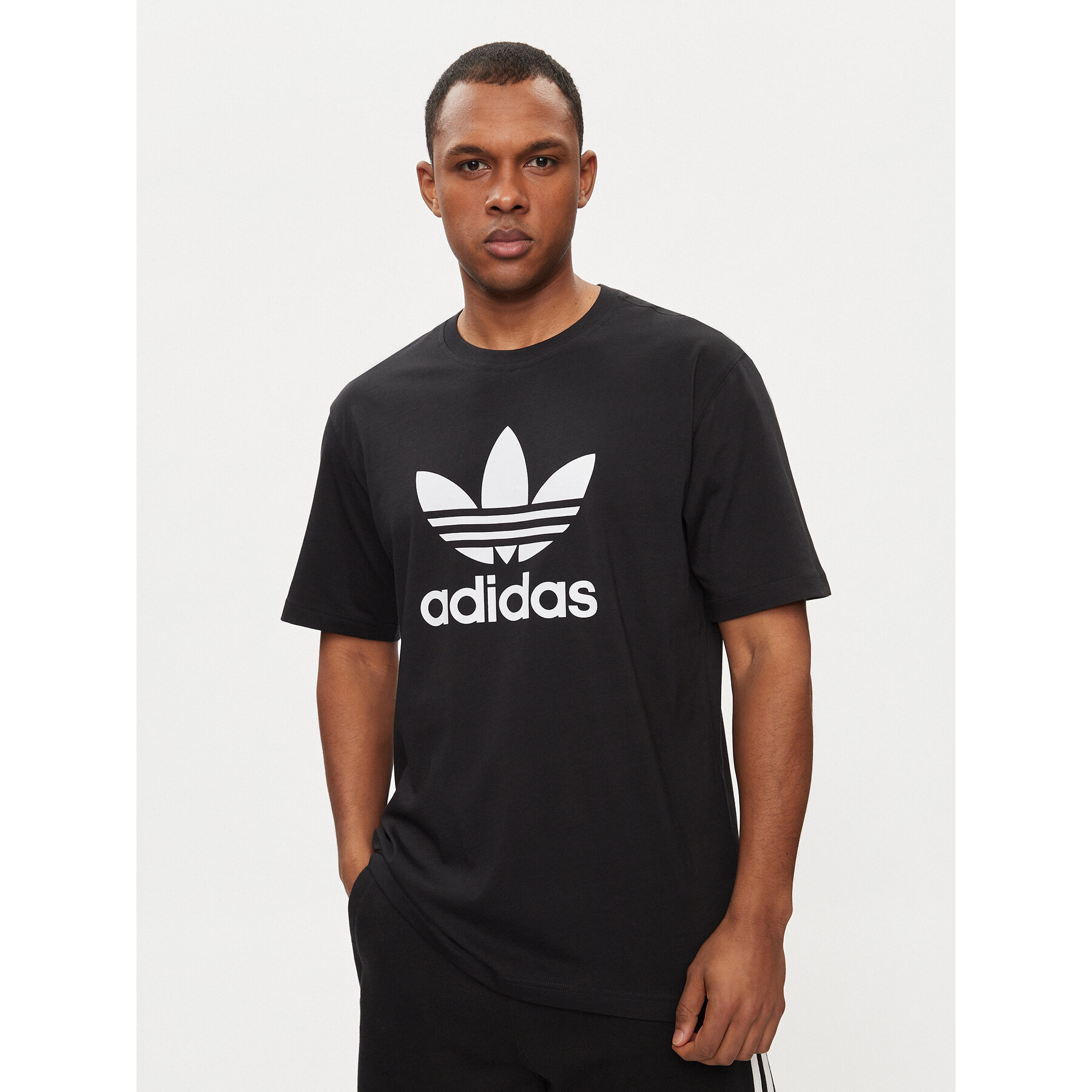 adidas T-Shirt adicolor Trefoil IU2364 Μαύρο Regular Fit