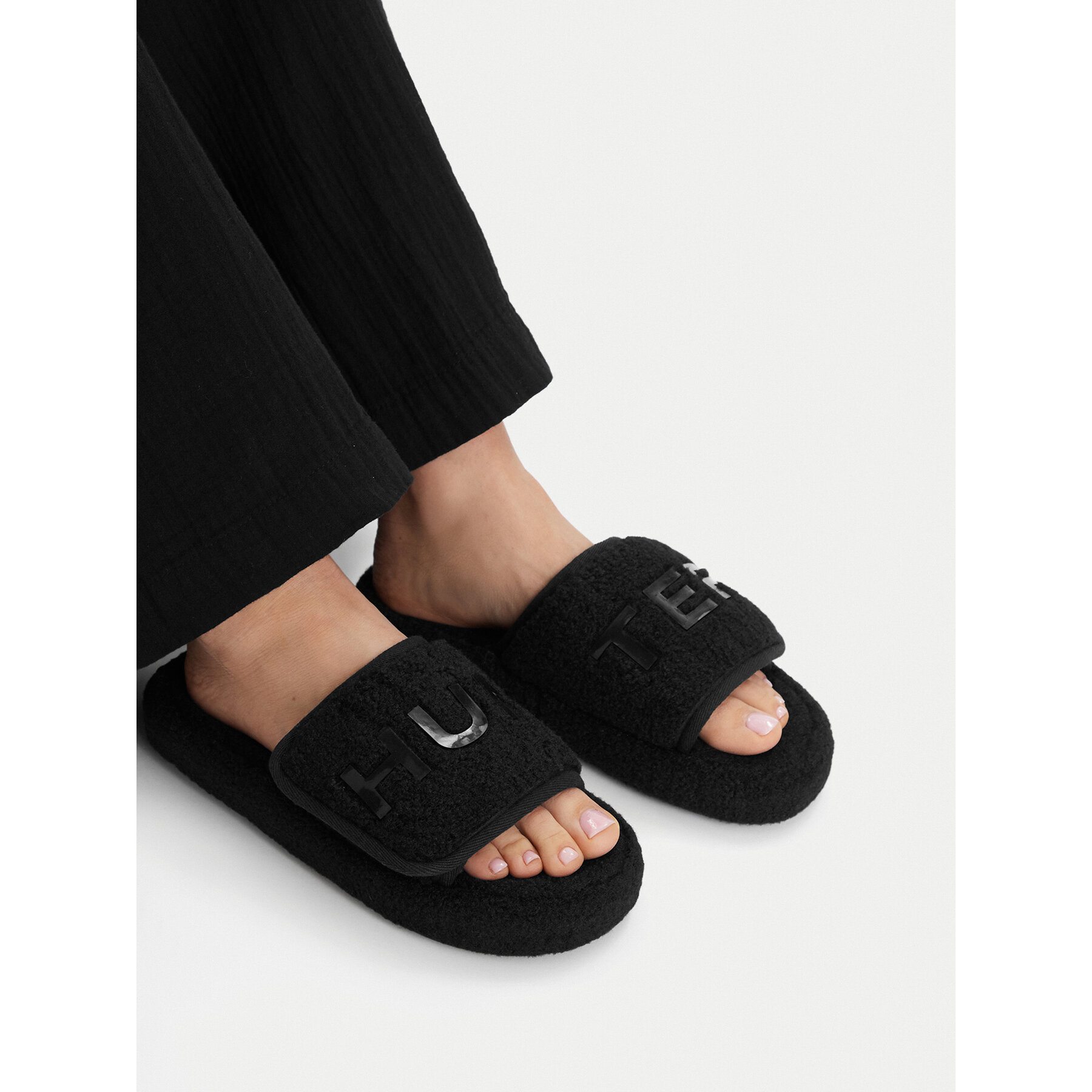 Papuci de casă Hunter CEO-JD25-530-2 Negru