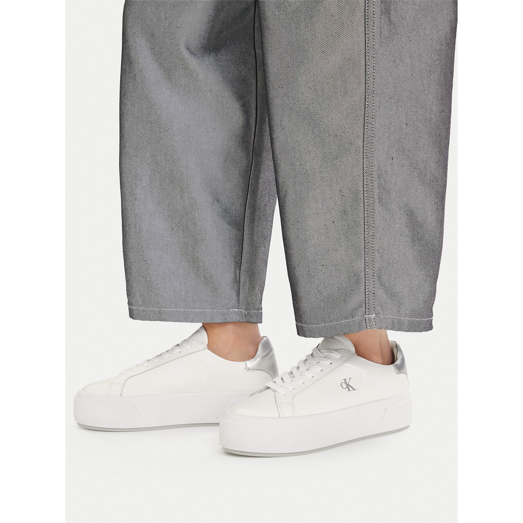Αθλητικά Calvin Klein Flatform Lace Up Lth Met YW0YW01929 Λευκό
