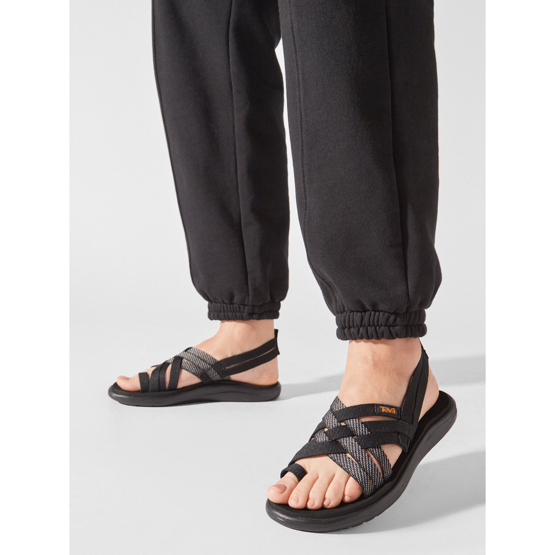 Teva Σανδάλια Teva Voya Strappy 1099271 Μαύρο