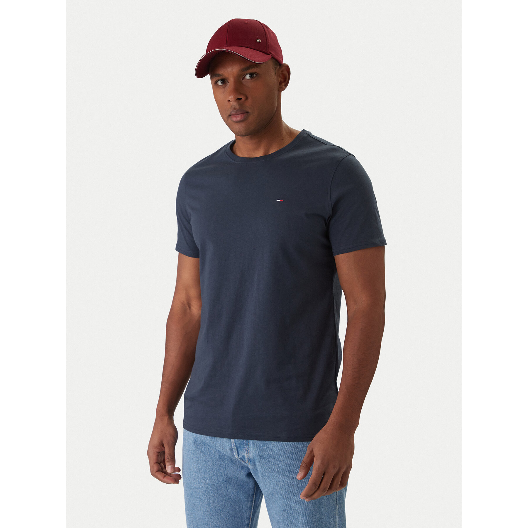 Tommy Jeans T-shirt DM0DM04411 Tamnoplava Slim Fit