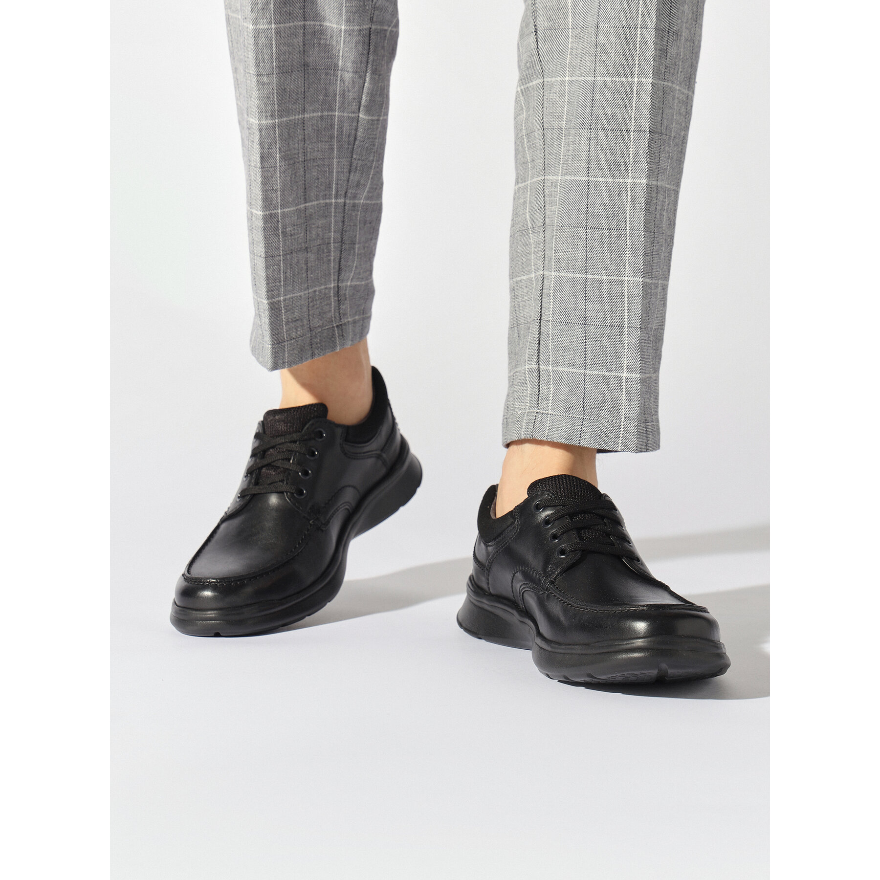 Обувки Clarks Cotrell Edge 261373857 Черен