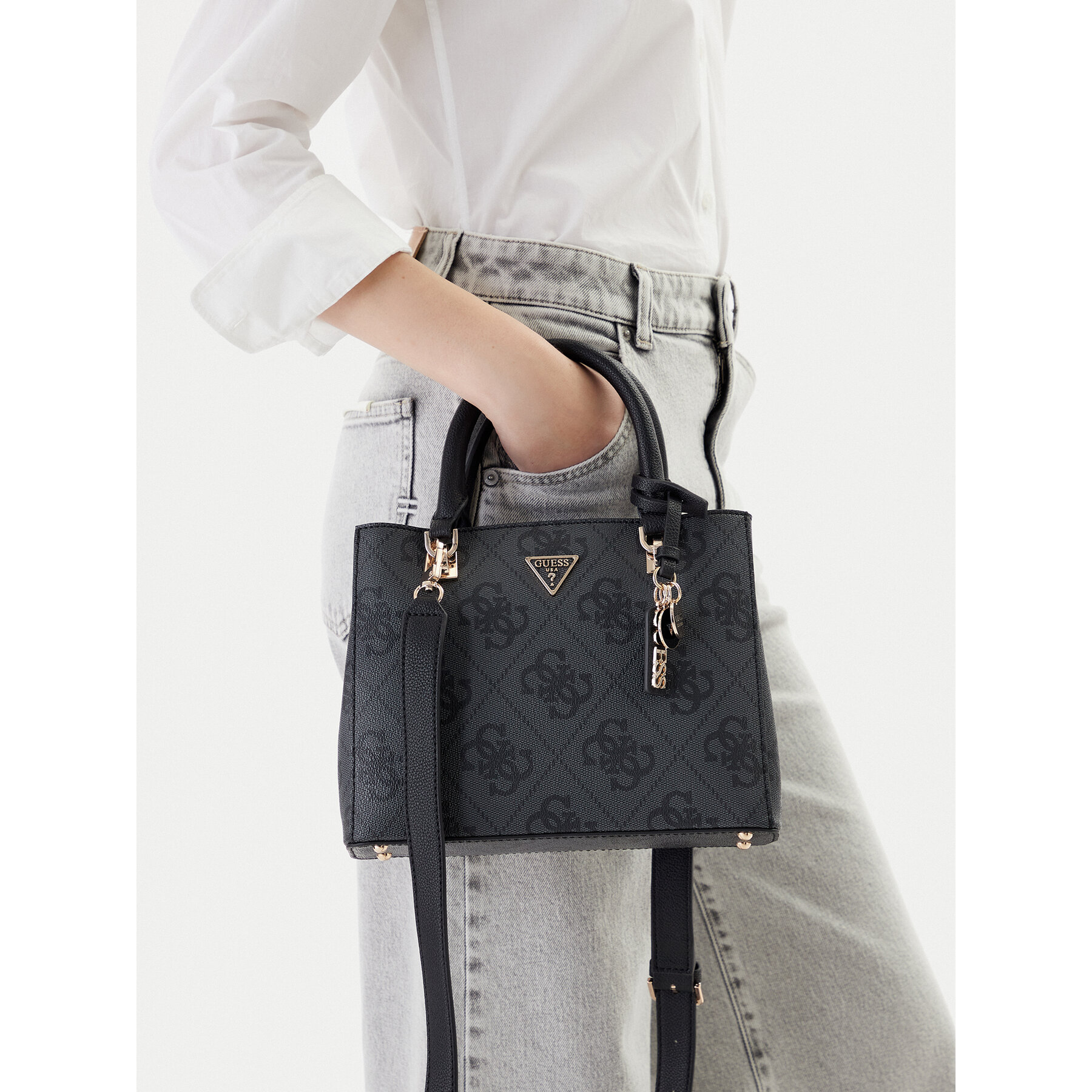 Дамска чанта Guess Noelle II HWSO96 72050 Сив