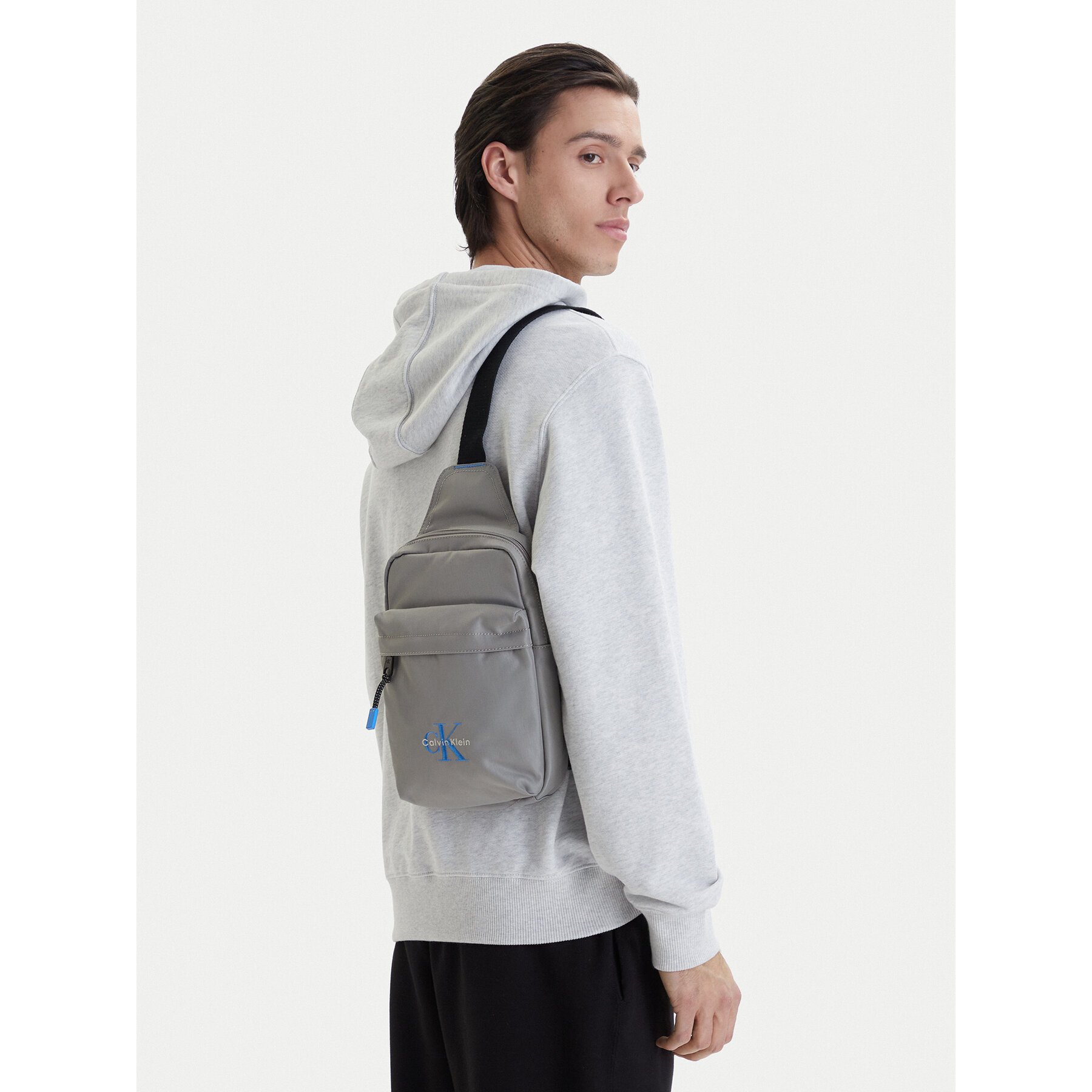 Мъжка чантичка Calvin Klein Bold Sling LV04D3300G Сив