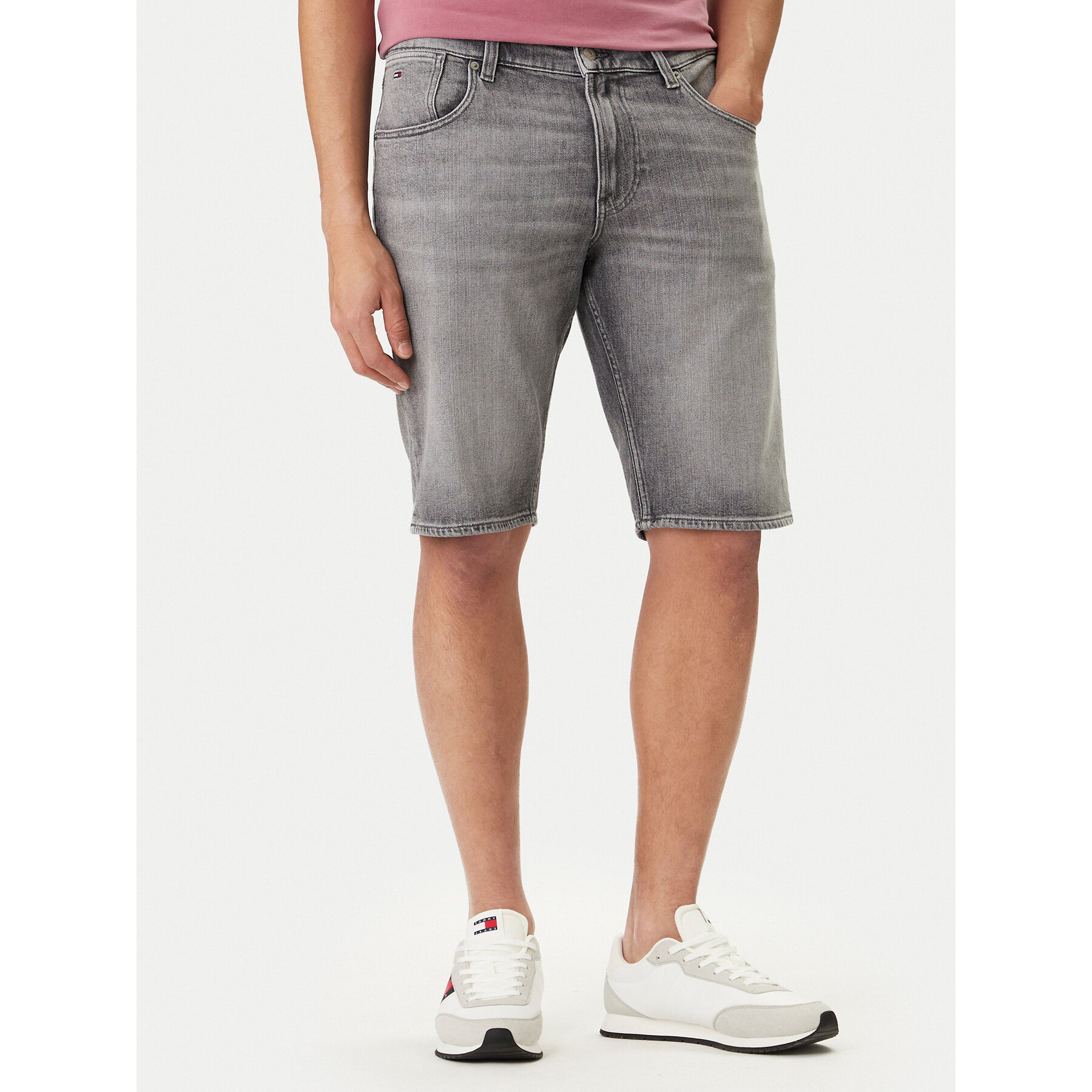 Tommy Jeans Jeansshorts Ronnie DM0DM22975 Grau Regular Fit
