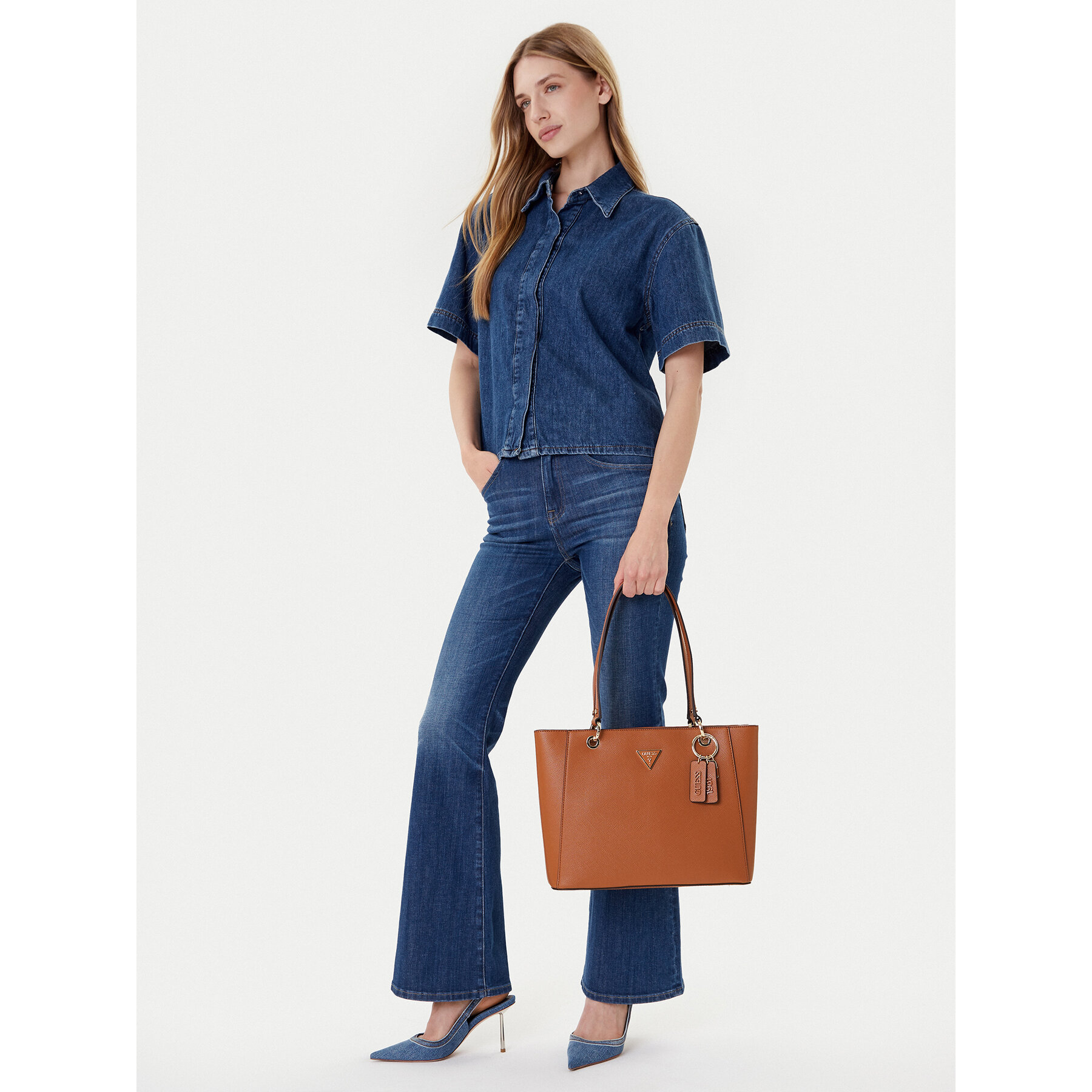 Kabelka Guess Noelle II HWZG96 72250 Hnedá