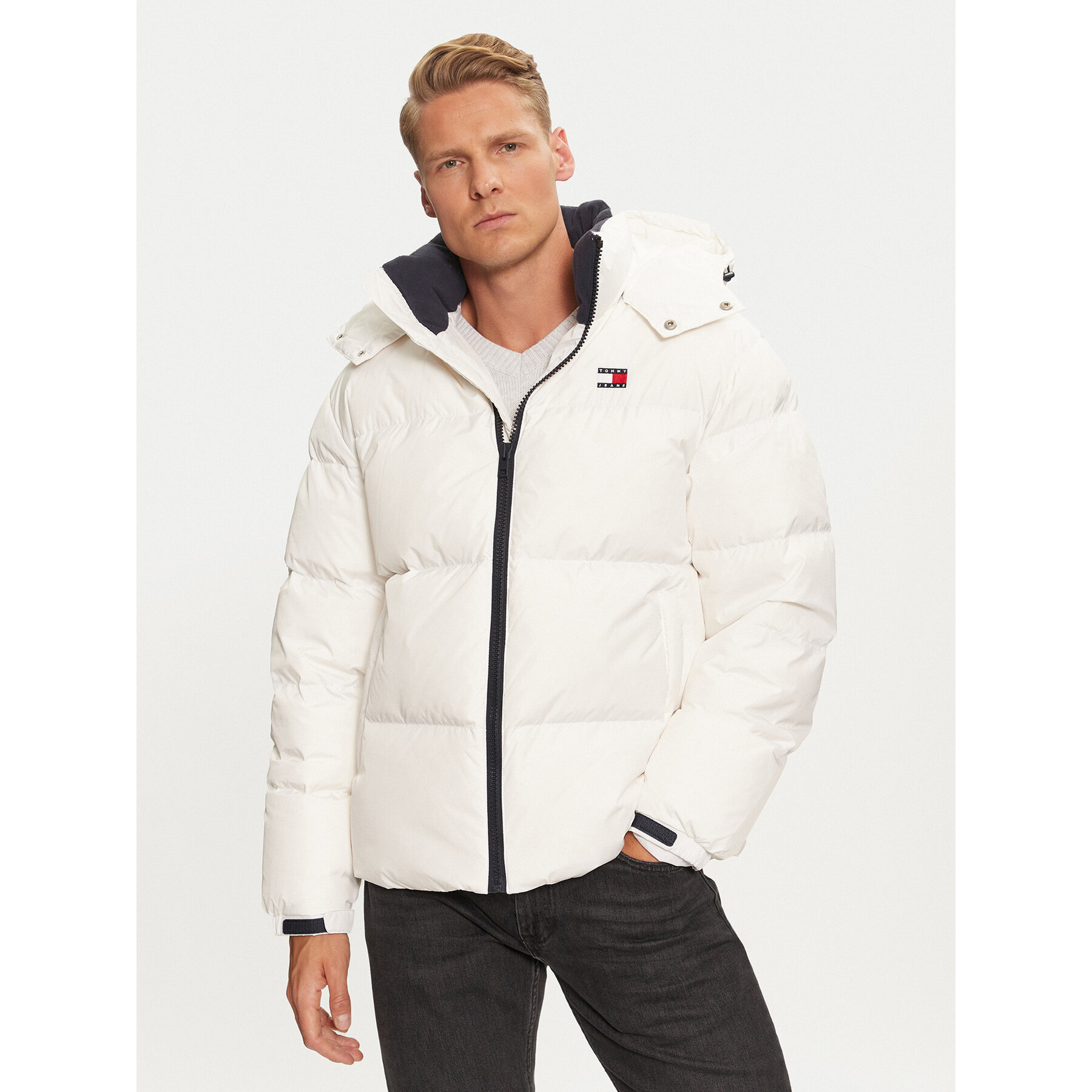 Tommy Jeans Daunenjacke Alaska DM0DM20479 Weiß Regular Fit