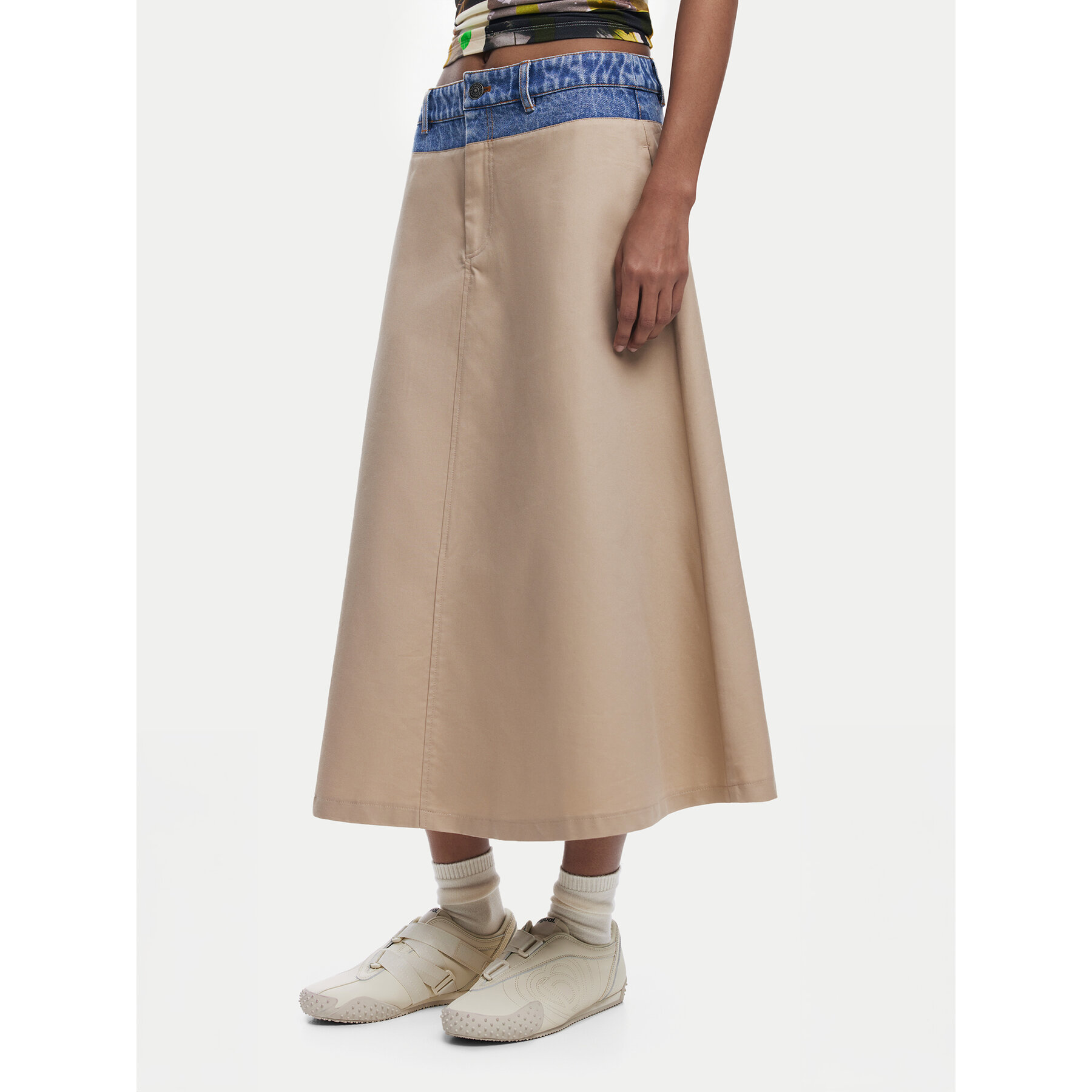 Desigual Trapezförmiger Rock Barcelo 25SWFW12 Beige Regular Fit