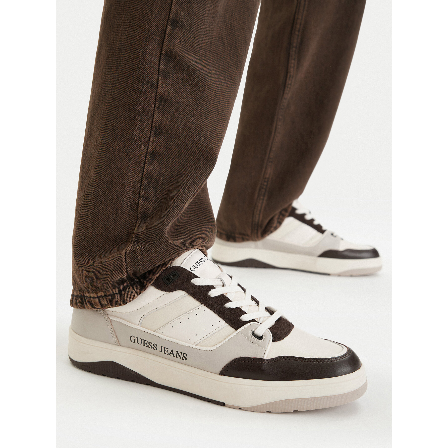Sneakers Guess Jeans EO-TEKSAS-01 126AM Écru