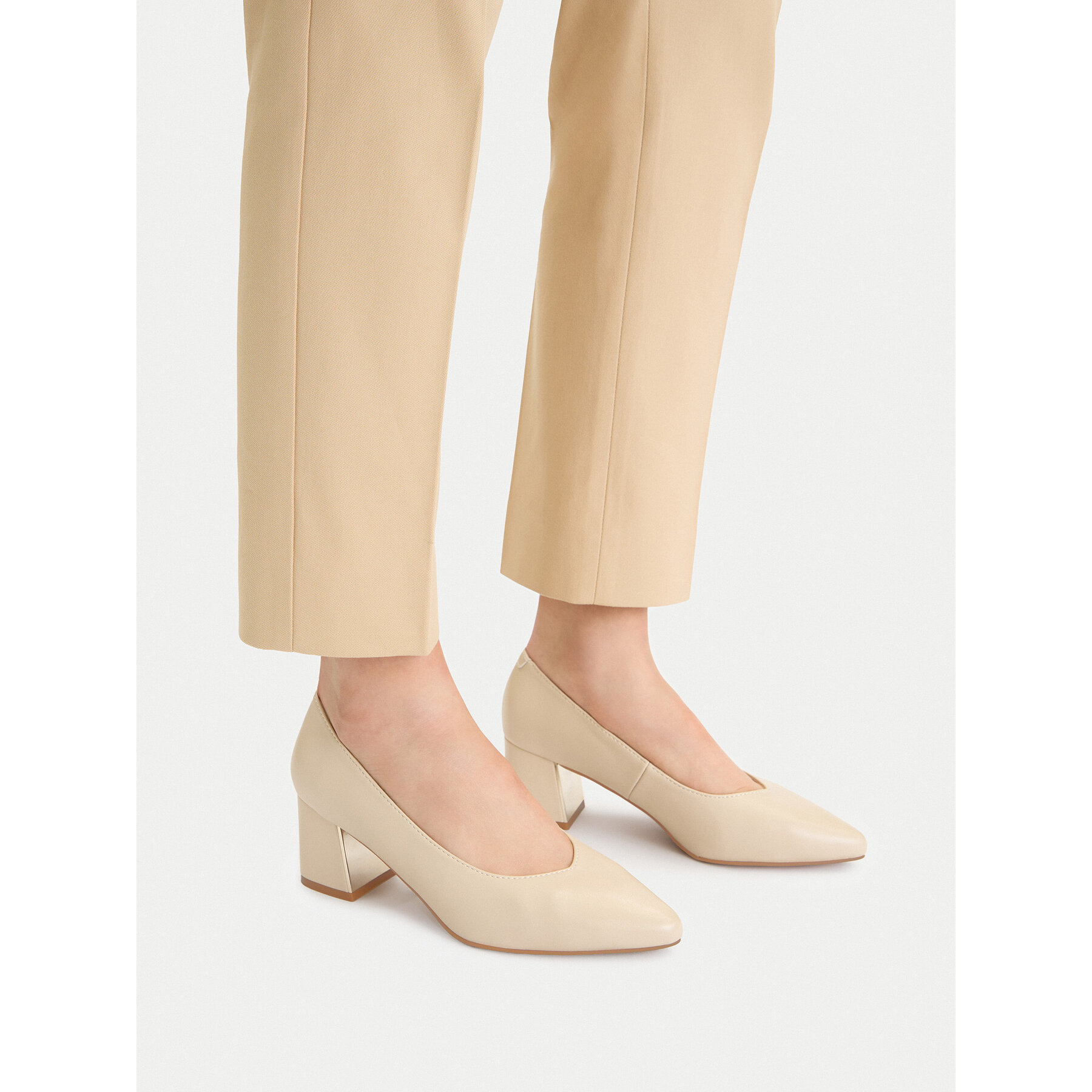 Pantofi pumps Lasocki CEO-HMS3022-2 Bej