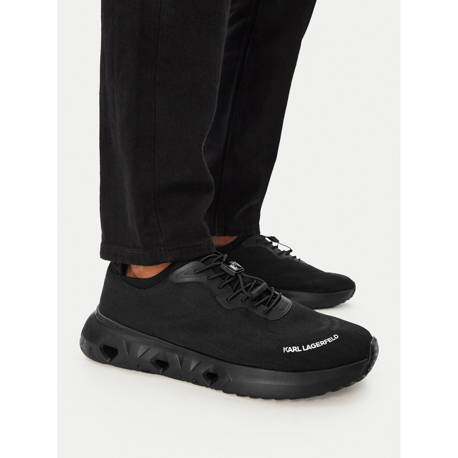 Sneakersy KARL LAGERFELD KL54623 Čierna