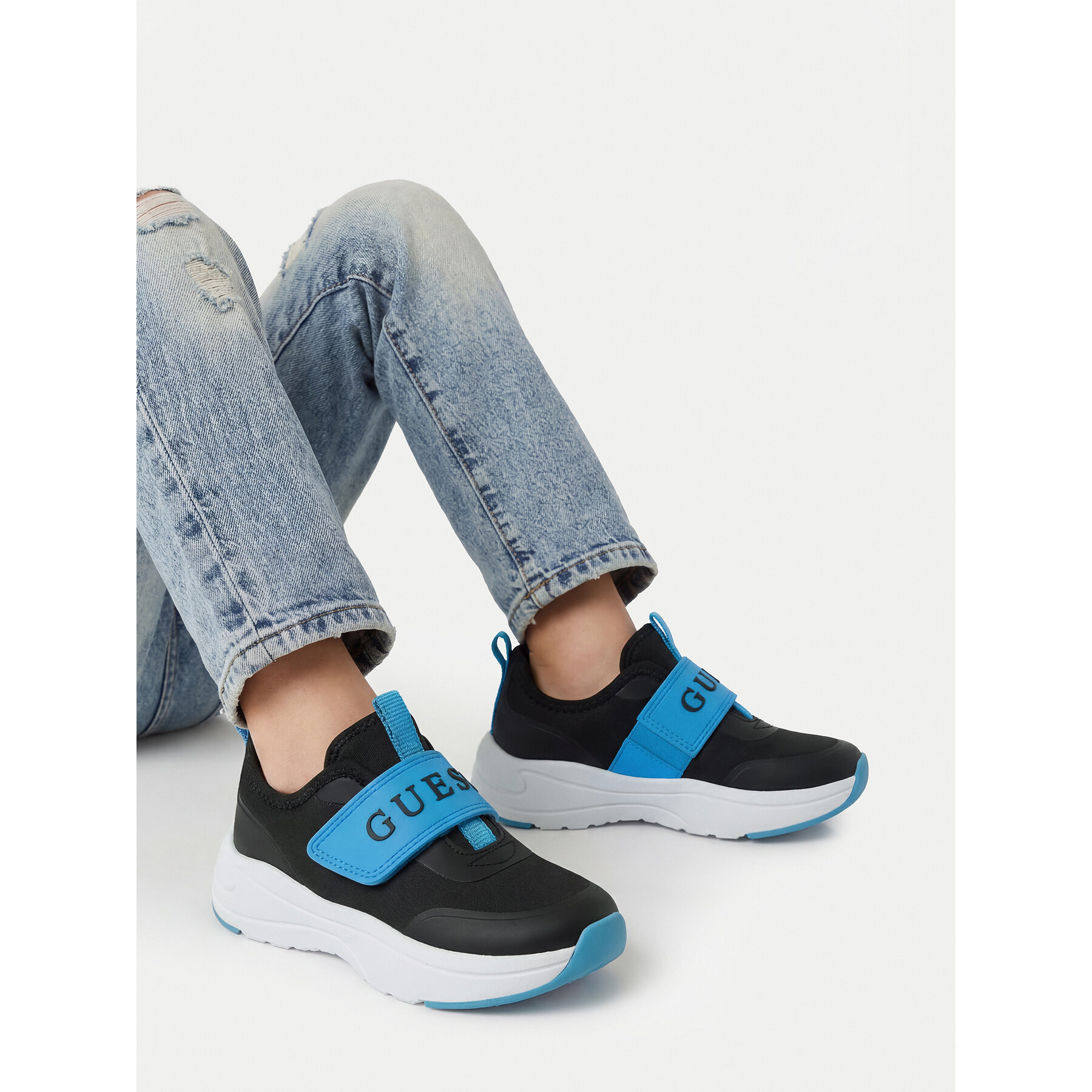 Сникърси Guess CEO-BIC29278JJKF3GG Черен