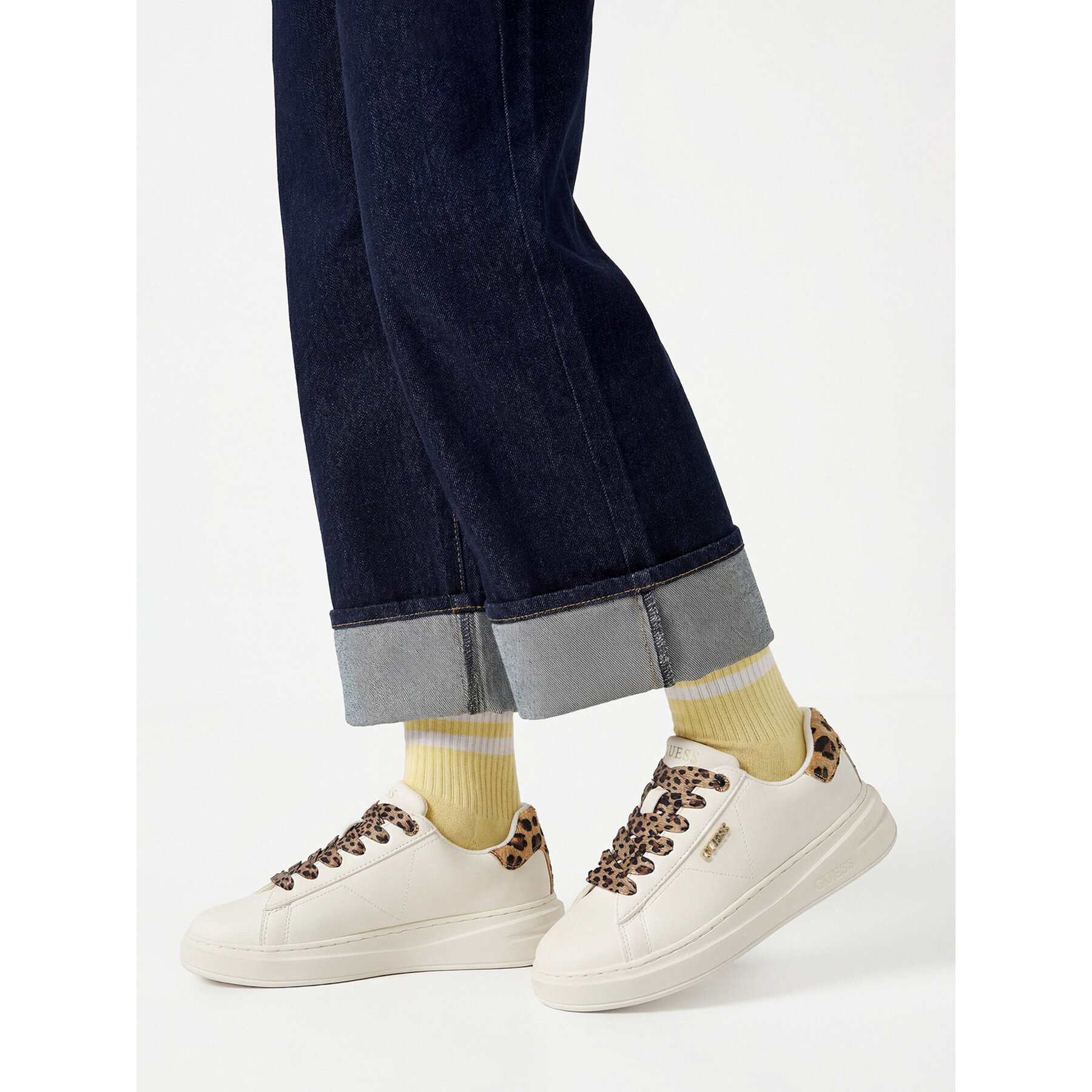 Sneakers Guess CEO-V12-1145 Alb