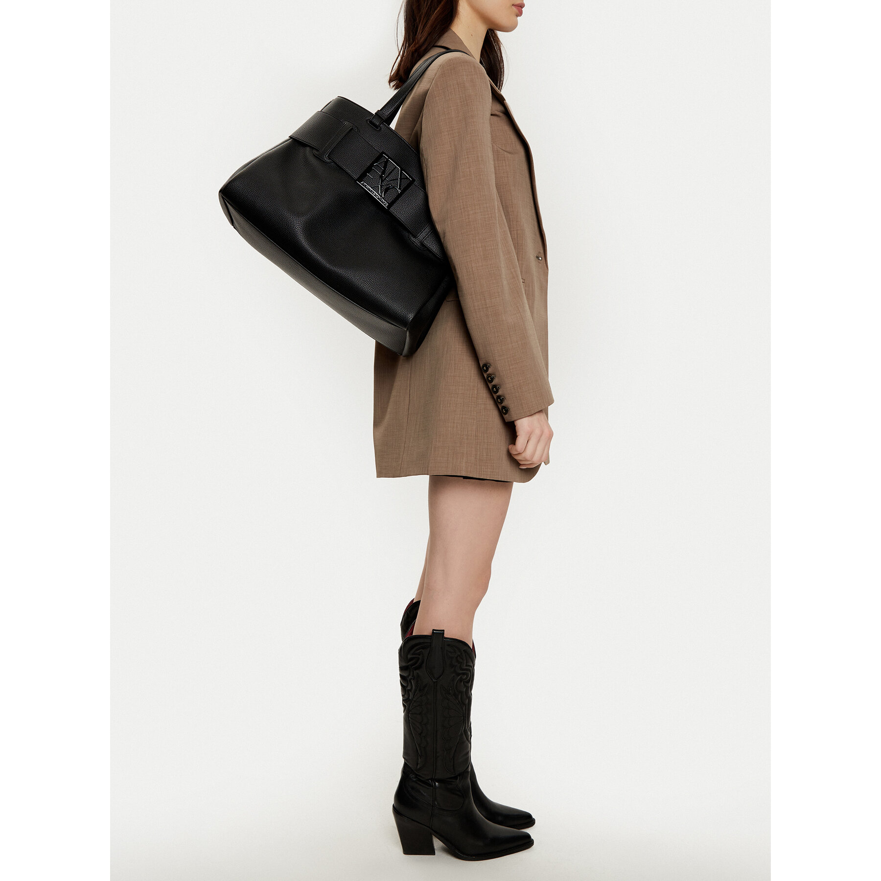 Дамска чанта Armani Exchange XW000284 AF11902 UC001 Черен
