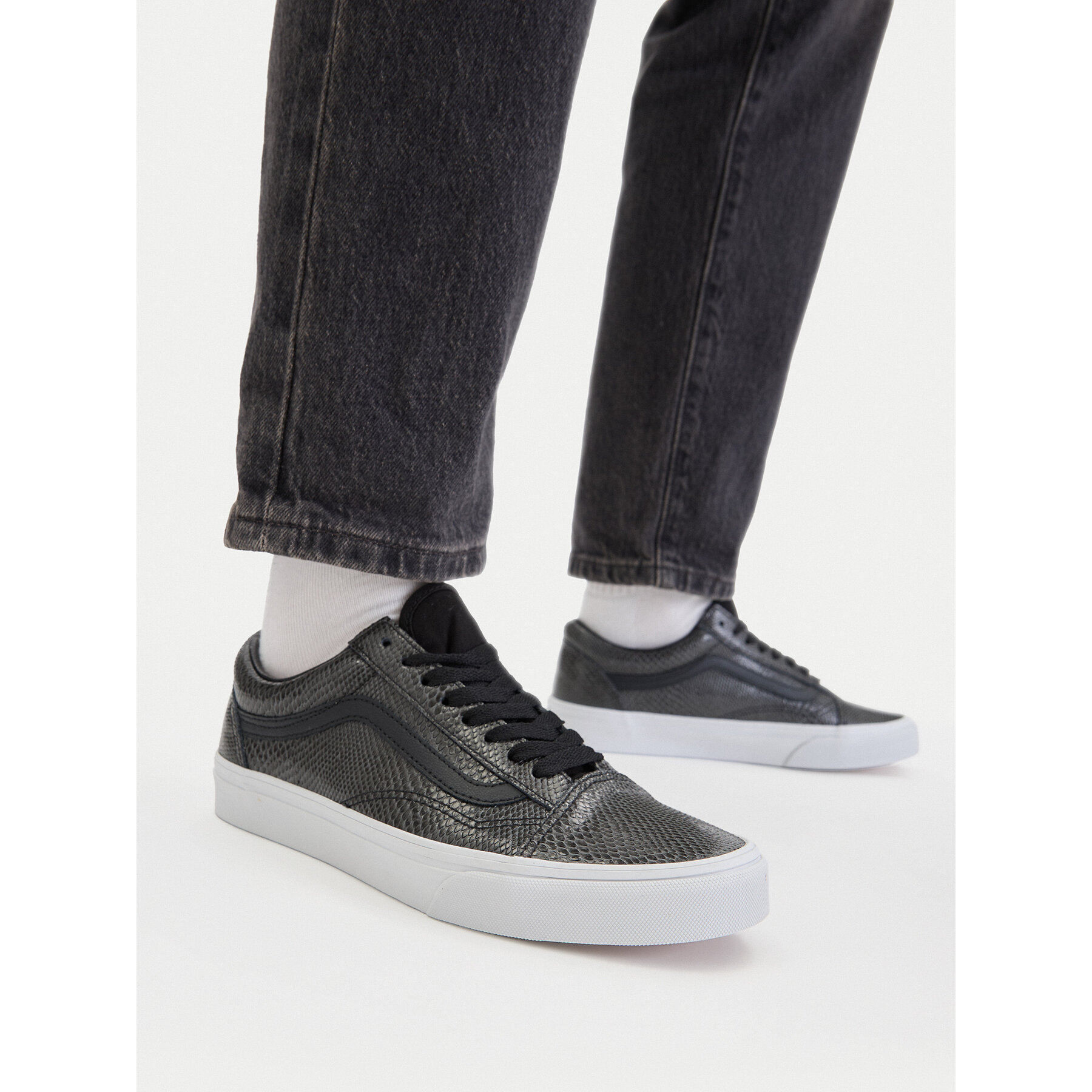 Гуменки Vans Old Skool VN000EDYBM81 Черен