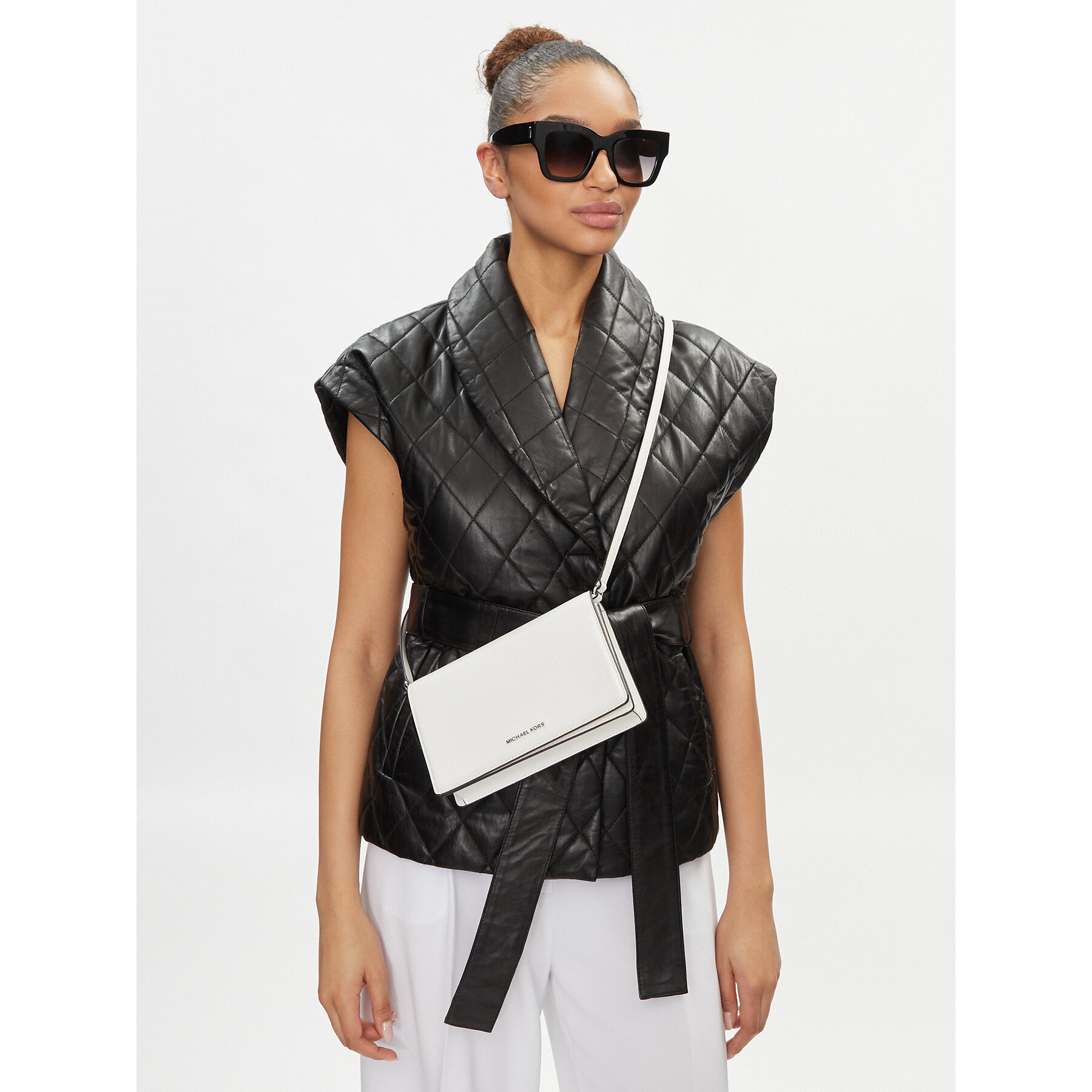 Kabelka MICHAEL Michael Kors Jet Set 32S4SJ6C6L Biela