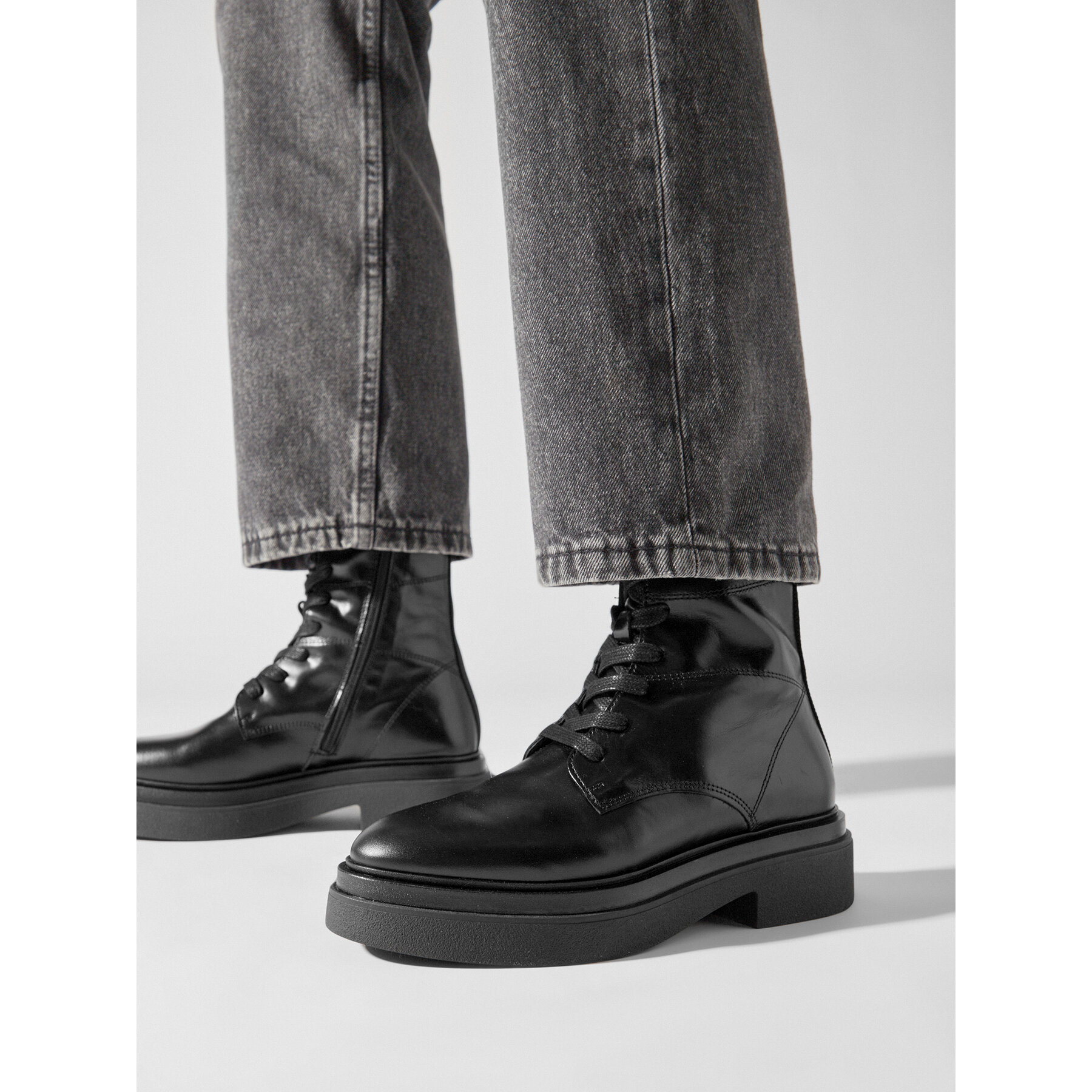 Ορειβατικά παπούτσια Gant Zandrin Mid Boot 27541381 Μαύρο