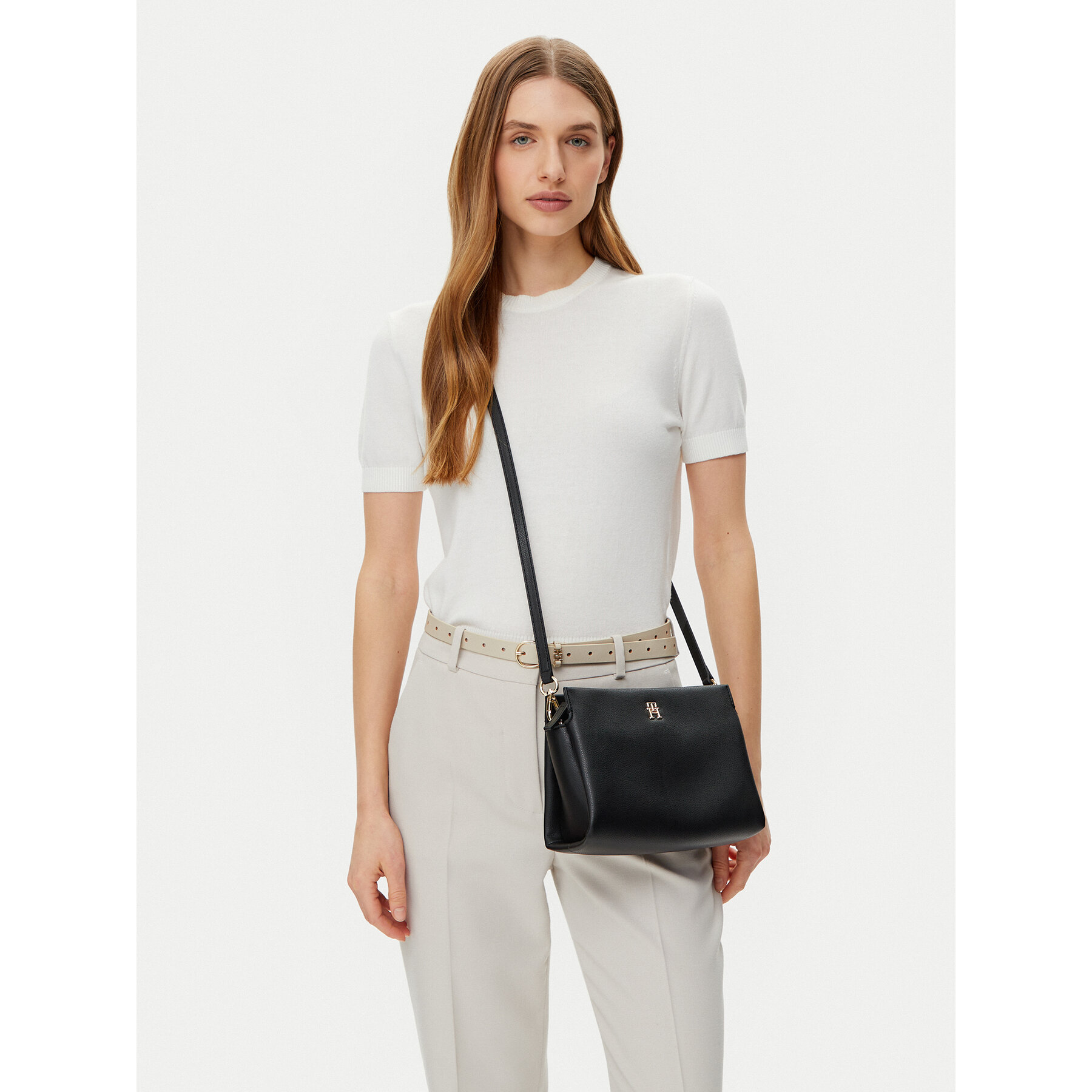 Ročna torba Tommy Hilfiger Th Legacy Mini Crossover AW0AW17225 Črna