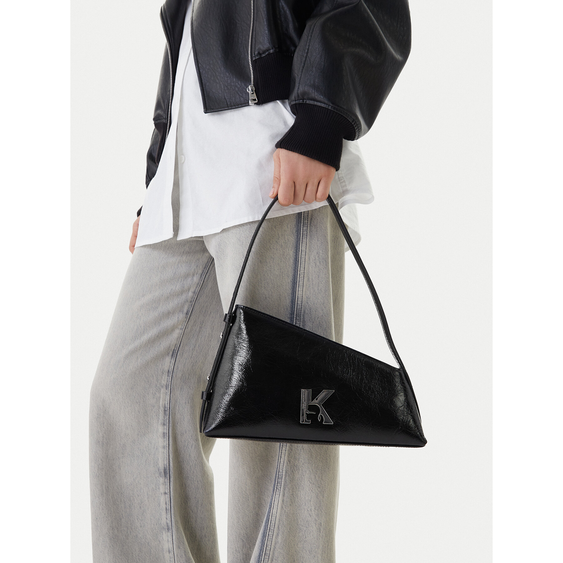 Ročna torba Karl Lagerfeld Jeans B1W30181 Črna