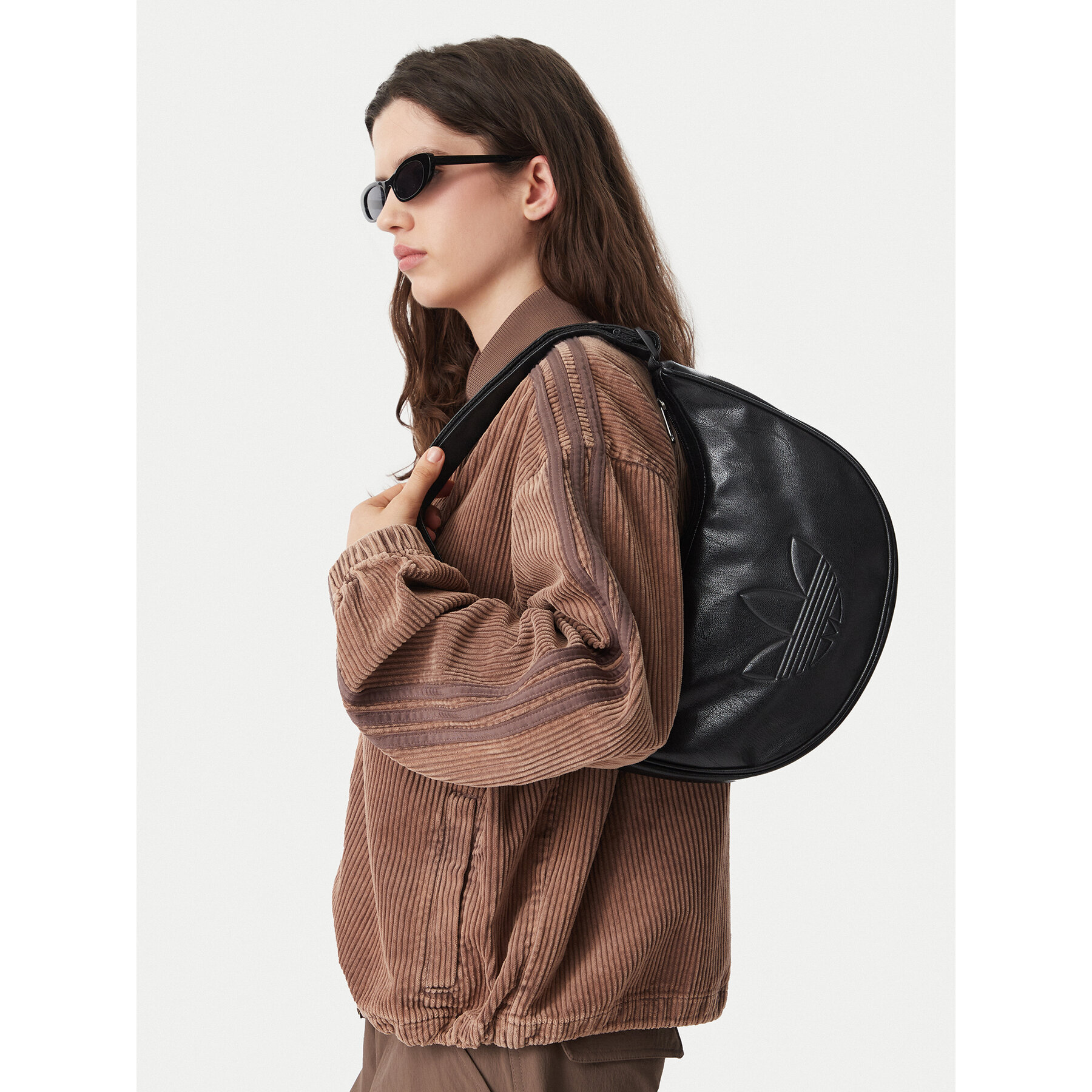 Torbica adidas Adicolor Half Crescent Bag Metallic Pu KR1546 Crna