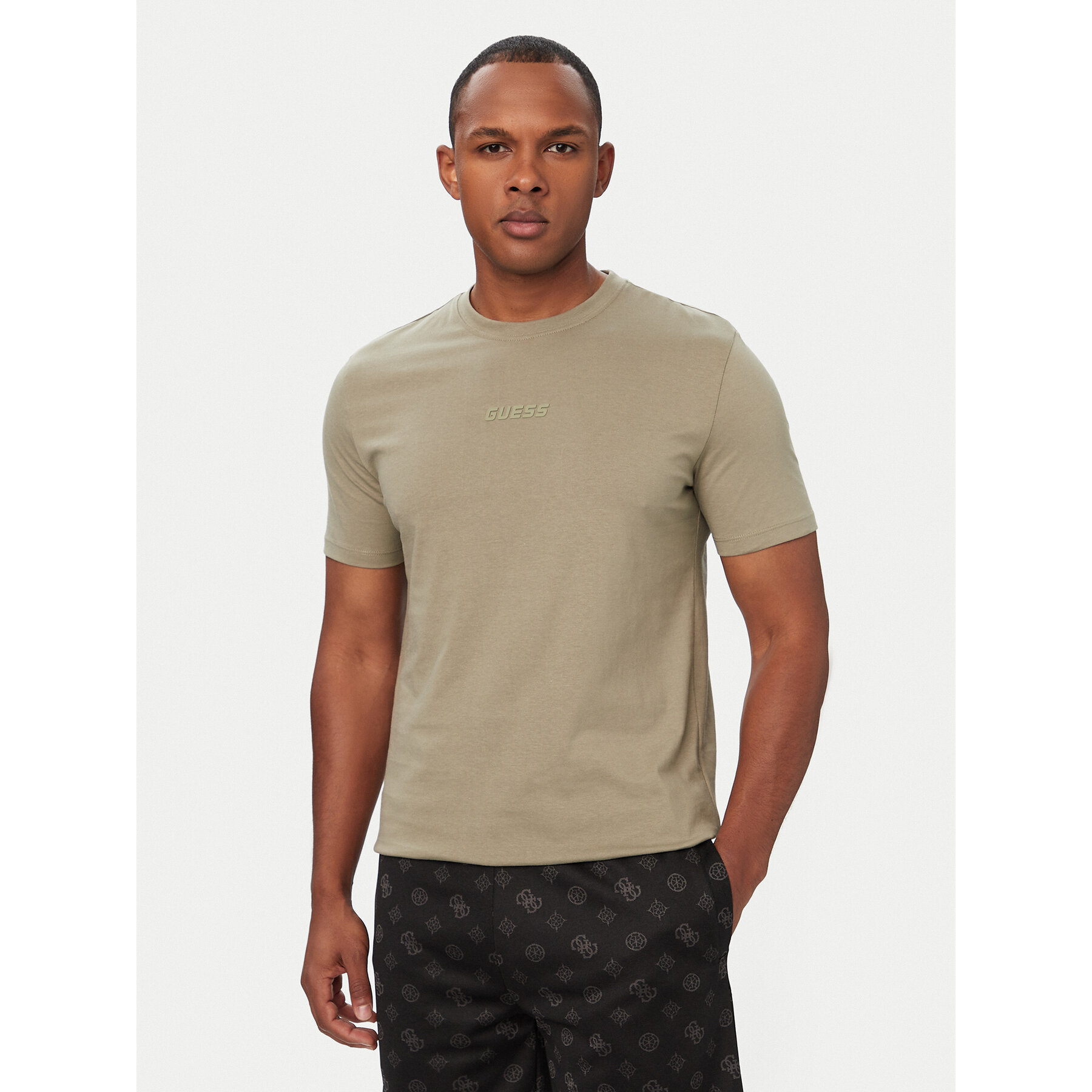 Guess T-Shirt Z6GI06 K2847 Khakifarben Regular Fit