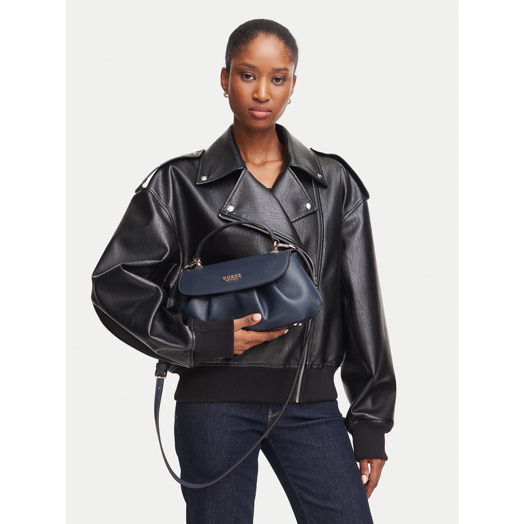 Ročna torba Guess Amorette HWBG78 98190 Mornarsko modra