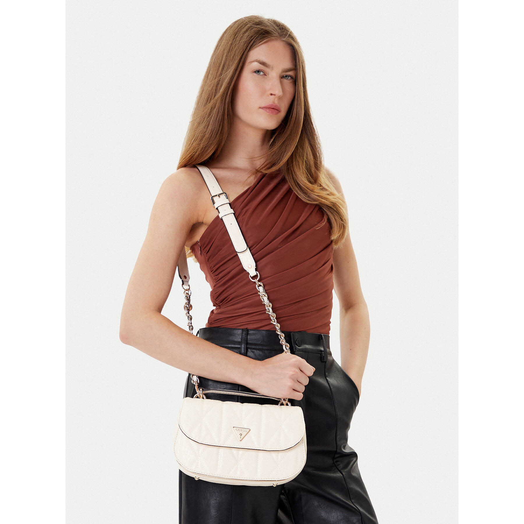 Дамска чанта Guess Aldina HWGG96 63200 Бял