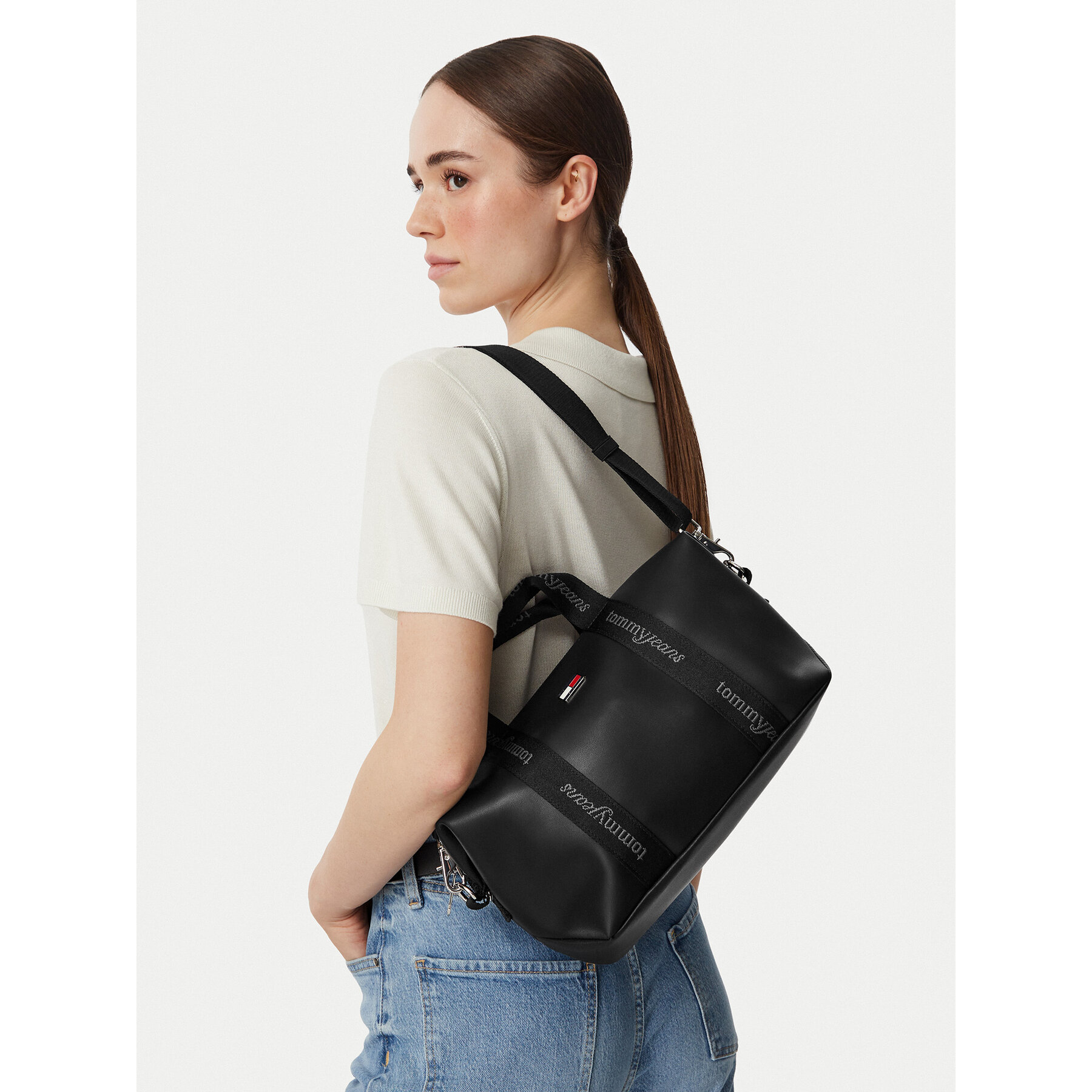 Kabelka Tommy Jeans Tjw Daily Elevated Mini Tote AW0AW19044 Černá