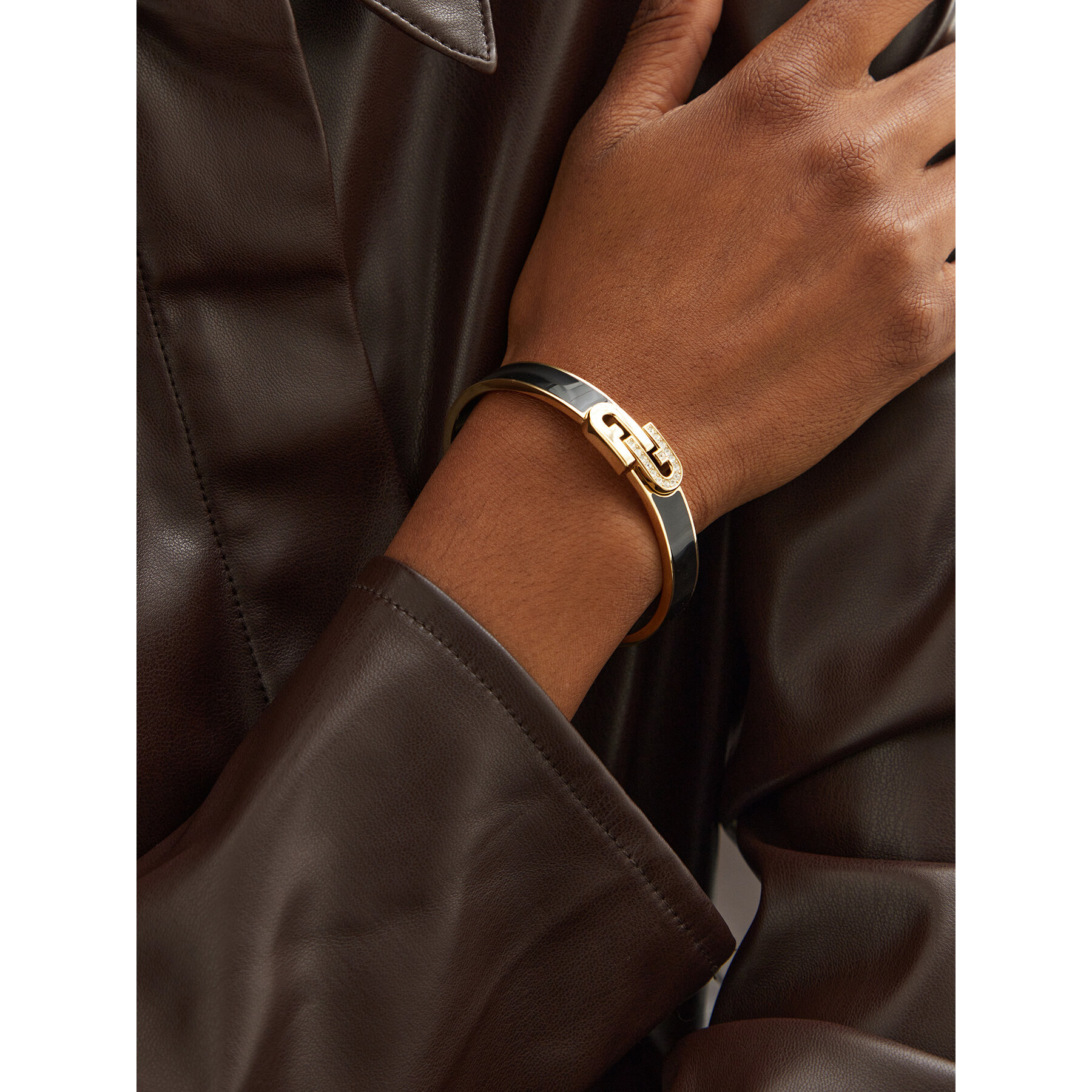 Pulsera Furla Arch Double WJ00087-N79000-H7200-1-007-20-CN-L Negro