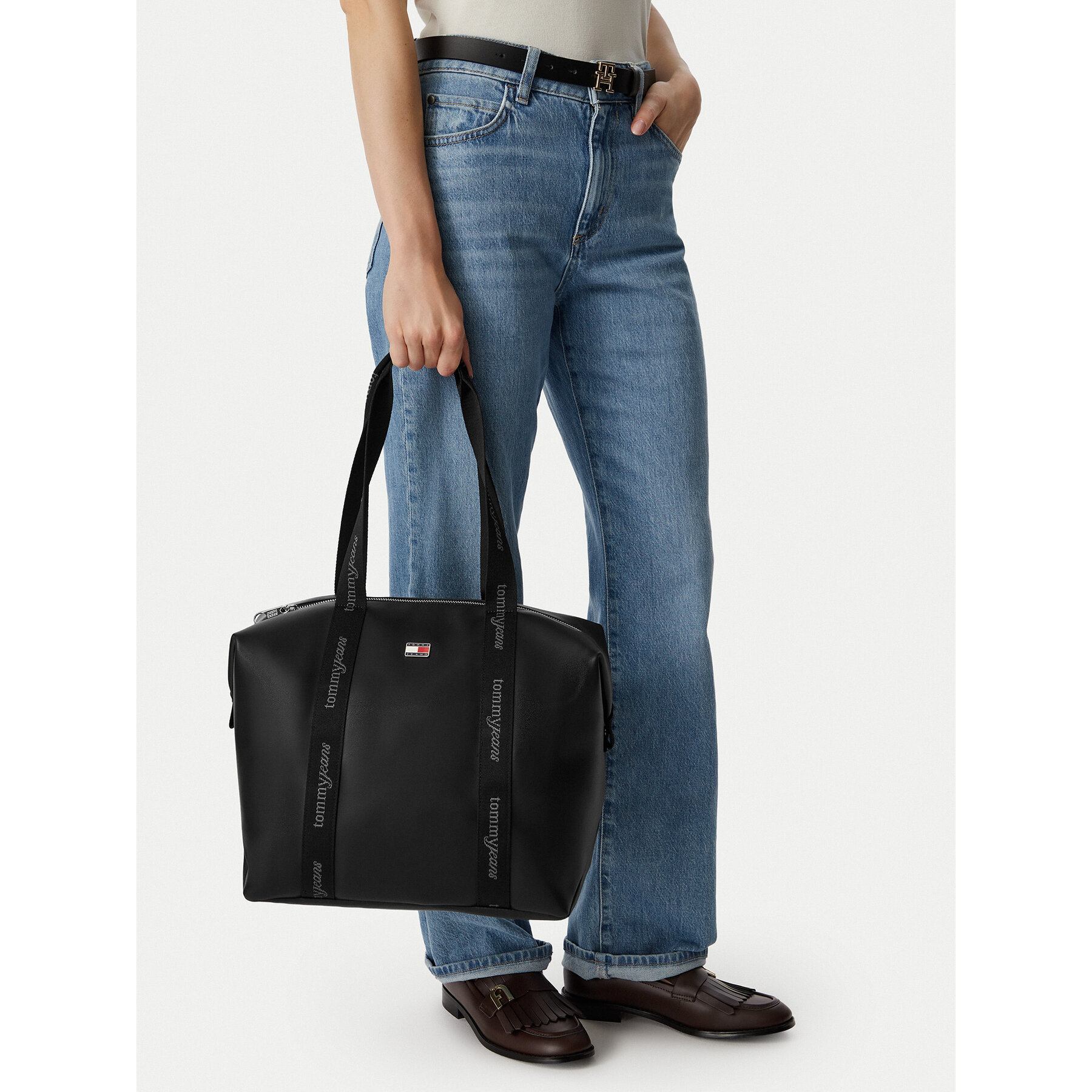 Kabelka Tommy Jeans Tjw Daily Elevated Tote AW0AW19046 Čierna