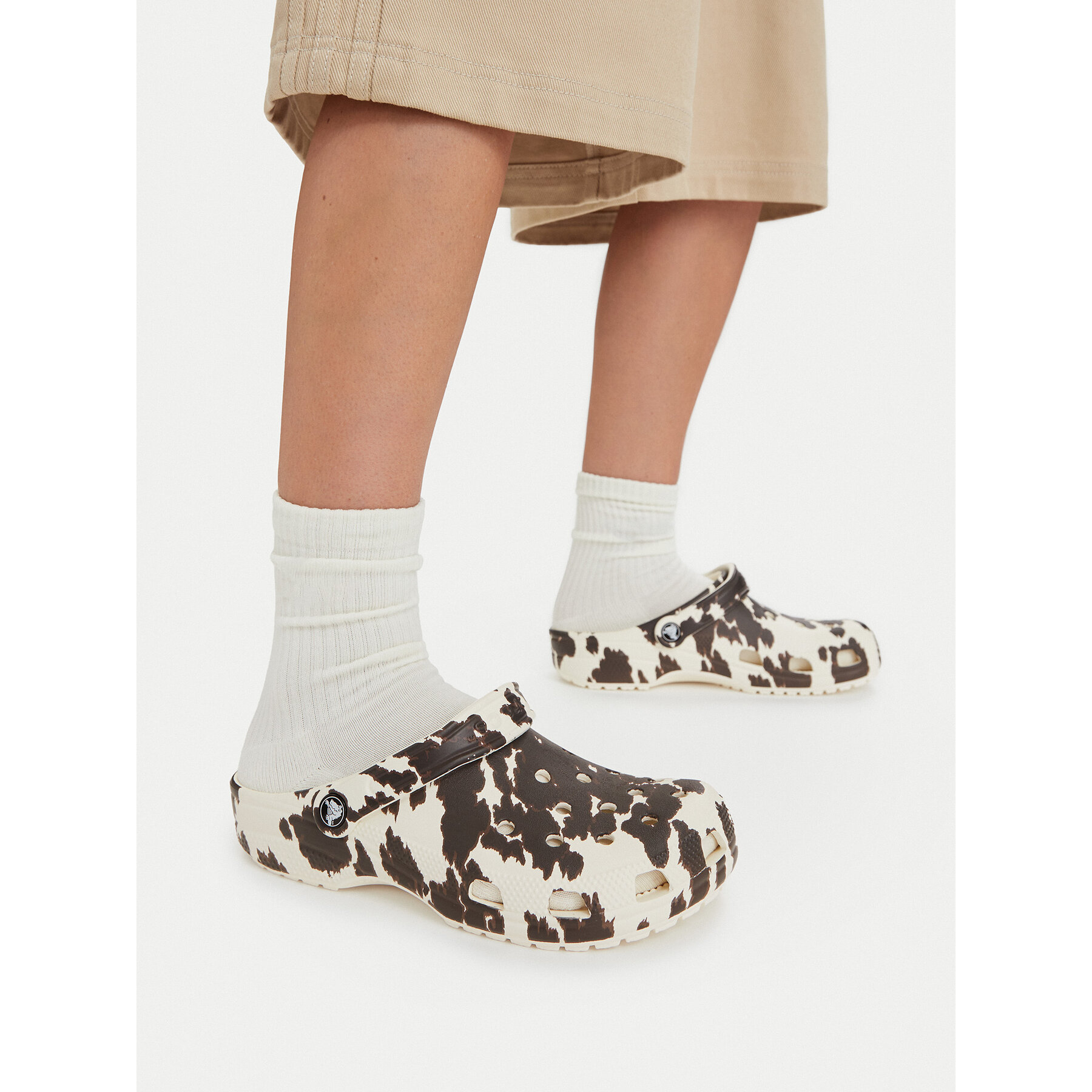 Šľapky Crocs Classic Pop Animal Clogs 214153 Farebná