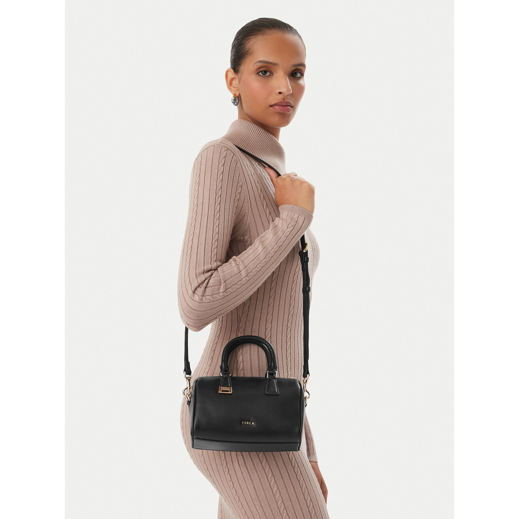 Τσάντα Furla A Olivia Mini Boston WE00933 A.0023 O6000 Μαύρο