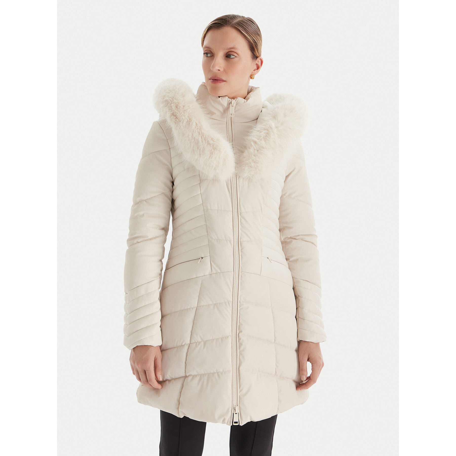 Guess Winterjacke W4BL61 WGLZ0 Hellbeige Slim Fit
