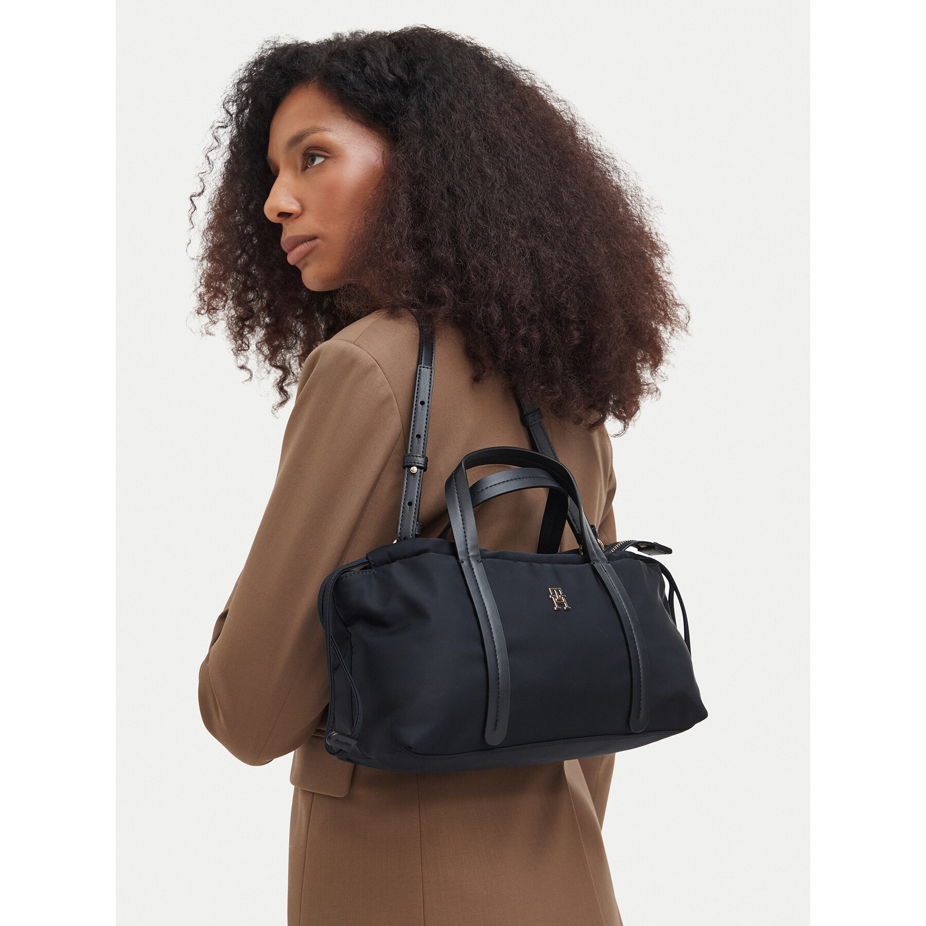 Geantă Tommy Hilfiger Th Soft Nylon Crossover AW0AW18993 Bleumarin