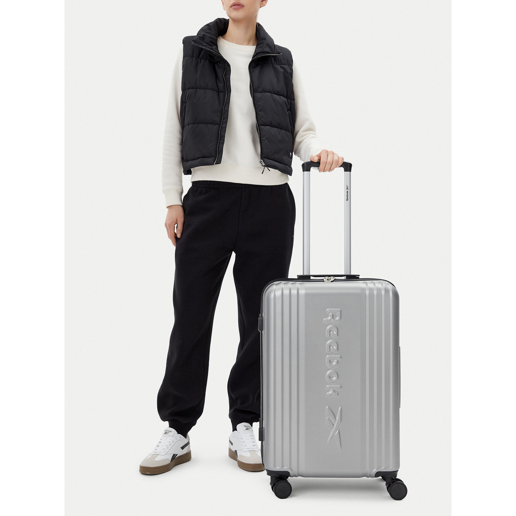Среден куфар Reebok RBK-WAL-003-07-CCC-M Сребрист