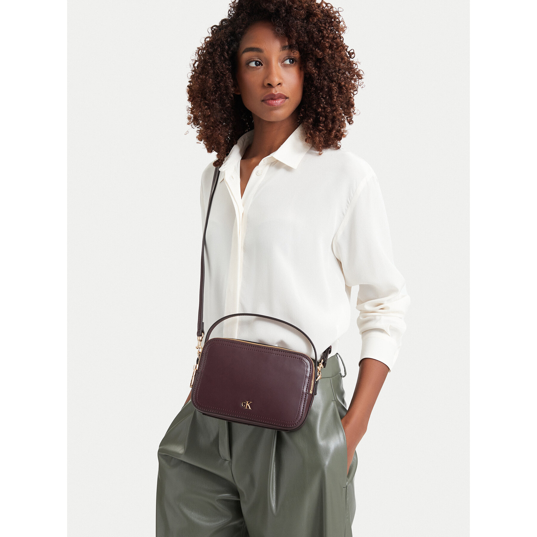 Τσάντα Calvin Klein Ck Hardware Camera Bag LV04F3678G Μπορντό